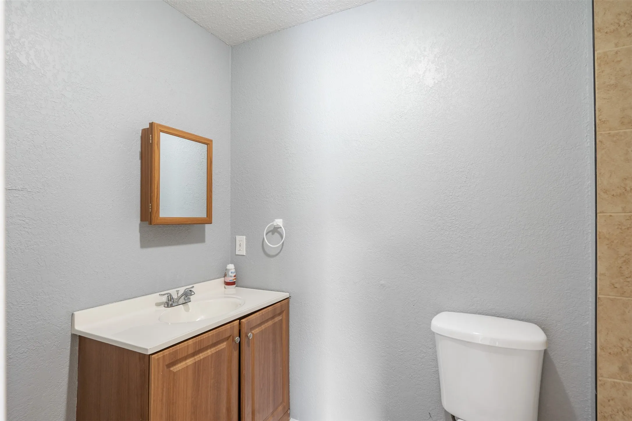 Single Family Residence For Sale in Freestone County , 115 Fcr 969, Wortham, Texas 76693, 4 Bedroom, 2 Bathroom, Garage spaces, 1,800 Sqft, built in 1980, mls#21345660, Real Estate Agent in Wortham, Homes For Sale in Freestone county, Homes For Sale in Wortham, Realtor in Wortham Texas, Real Estate Brokerage Independent Realty Texas, Luminita Cordes Realtor