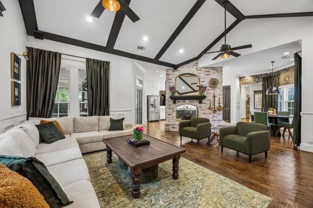 Single Family Residence For Sale in Collin County , 12 Misty Meadow Drive, Melissa, Texas 75454, 5 Bedroom, 5 Bathroom, 3 Garage spaces, 5,197 Sqft, built in 1998, mls#21346667, Real Estate Agent in Melissa, Homes For Sale in Collin county, Homes For Sale in Melissa, Realtor in Melissa Texas, Real Estate Brokerage Independent Realty Texas, Luminita Cordes Realtor