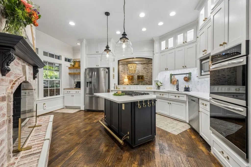 Single Family Residence For Sale in Collin County , 12 Misty Meadow Drive, Melissa, Texas 75454, 5 Bedroom, 5 Bathroom, 3 Garage spaces, 5,197 Sqft, built in 1998, mls#21346667, Real Estate Agent in Melissa, Homes For Sale in Collin county, Homes For Sale in Melissa, Realtor in Melissa Texas, Real Estate Brokerage Independent Realty Texas, Luminita Cordes Realtor