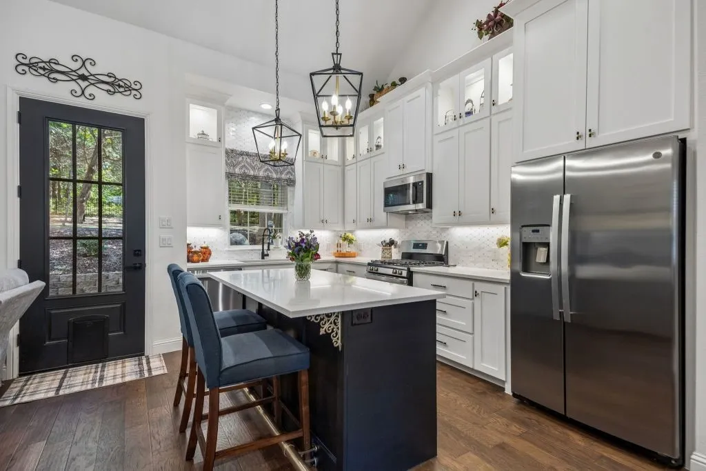 Single Family Residence For Sale in Collin County , 12 Misty Meadow Drive, Melissa, Texas 75454, 5 Bedroom, 5 Bathroom, 3 Garage spaces, 5,197 Sqft, built in 1998, mls#21346667, Real Estate Agent in Melissa, Homes For Sale in Collin county, Homes For Sale in Melissa, Realtor in Melissa Texas, Real Estate Brokerage Independent Realty Texas, Luminita Cordes Realtor