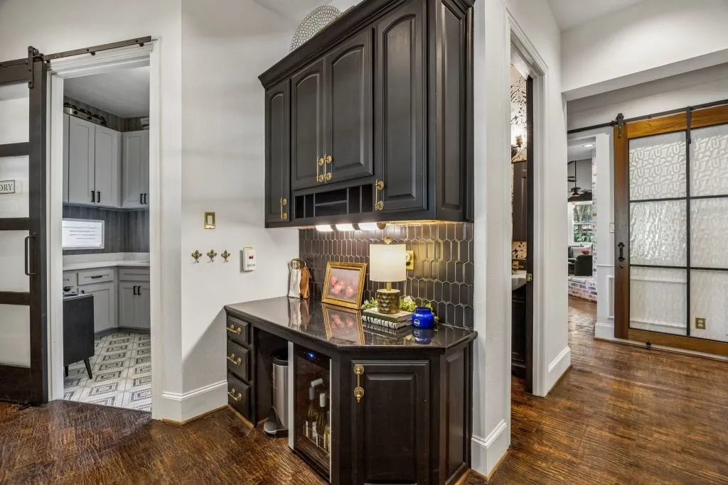 Single Family Residence For Sale in Collin County , 12 Misty Meadow Drive, Melissa, Texas 75454, 5 Bedroom, 5 Bathroom, 3 Garage spaces, 5,197 Sqft, built in 1998, mls#21346667, Real Estate Agent in Melissa, Homes For Sale in Collin county, Homes For Sale in Melissa, Realtor in Melissa Texas, Real Estate Brokerage Independent Realty Texas, Luminita Cordes Realtor