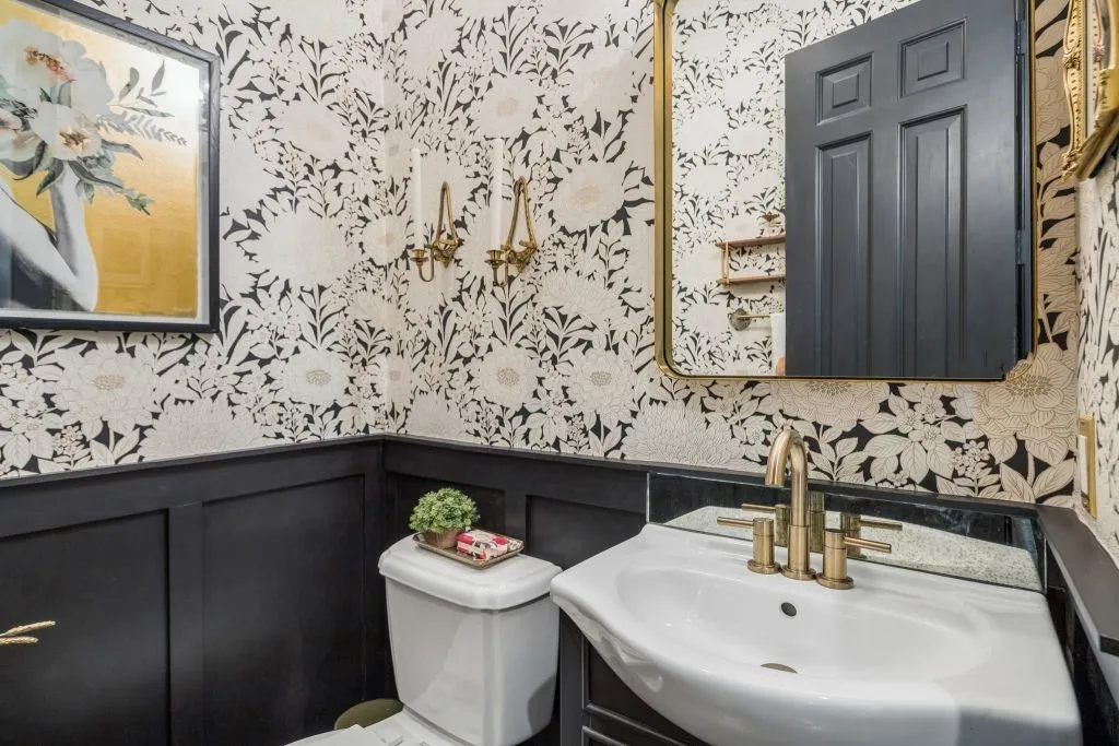 Single Family Residence For Sale in Collin County , 12 Misty Meadow Drive, Melissa, Texas 75454, 5 Bedroom, 5 Bathroom, 3 Garage spaces, 5,197 Sqft, built in 1998, mls#21346667, Real Estate Agent in Melissa, Homes For Sale in Collin county, Homes For Sale in Melissa, Realtor in Melissa Texas, Real Estate Brokerage Independent Realty Texas, Luminita Cordes Realtor