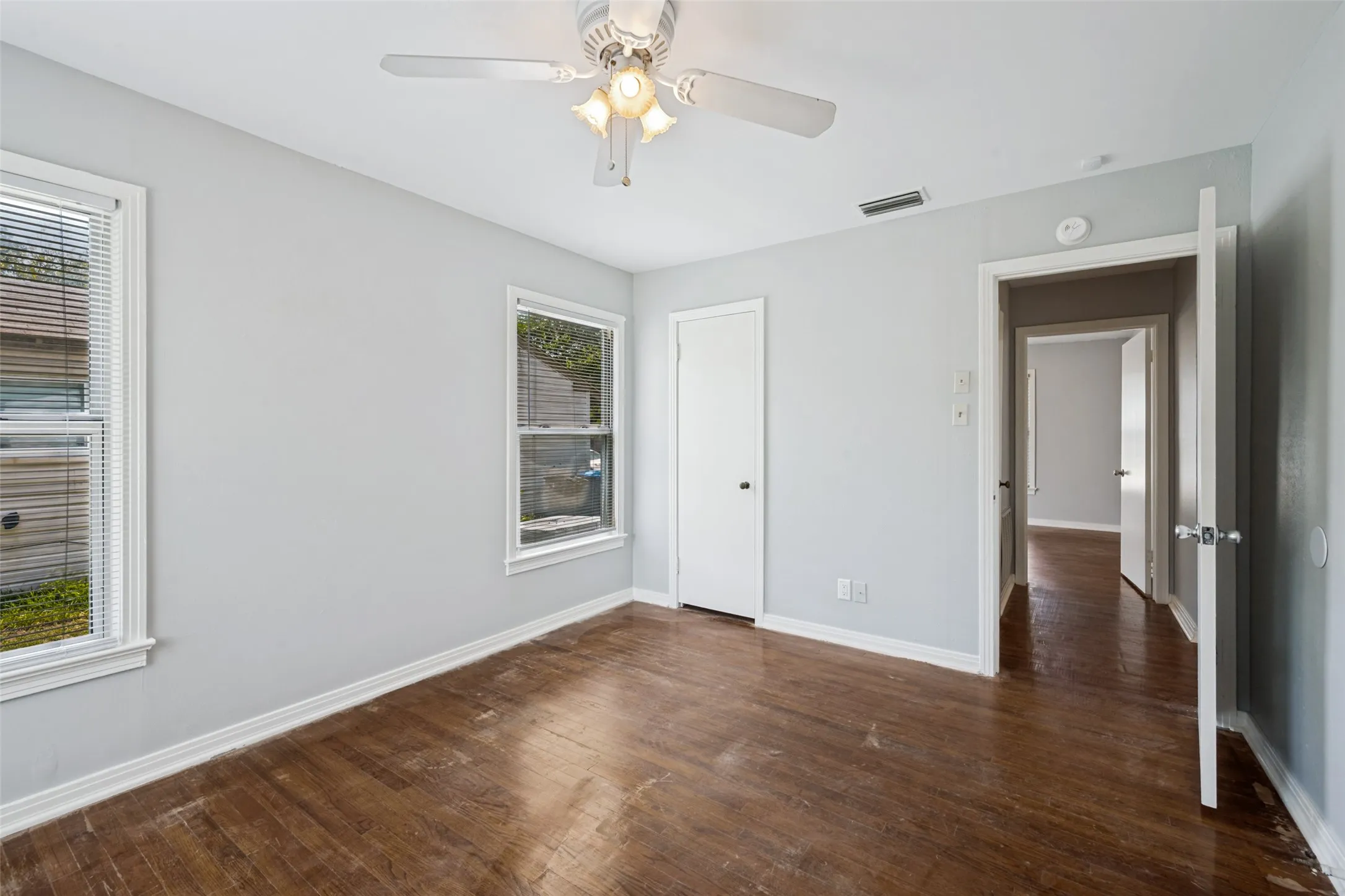 Single Family Residence For Rent in Tarrant County , 4009 Anita Avenue, Fort Worth, Texas 76109, 4 Bedroom, 2 Bathroom, Garage spaces, 1,771 Sqft, built in 1949, Price $3,750, mls#21346708, Real Estate Agent in Fort Worth, Homes For Rent in Tarrant county, Homes For Rent in Fort Worth, Realtor in Fort Worth Texas, Real Estate Brokerage Independent Realty Texas, Luminita Cordes Realtor