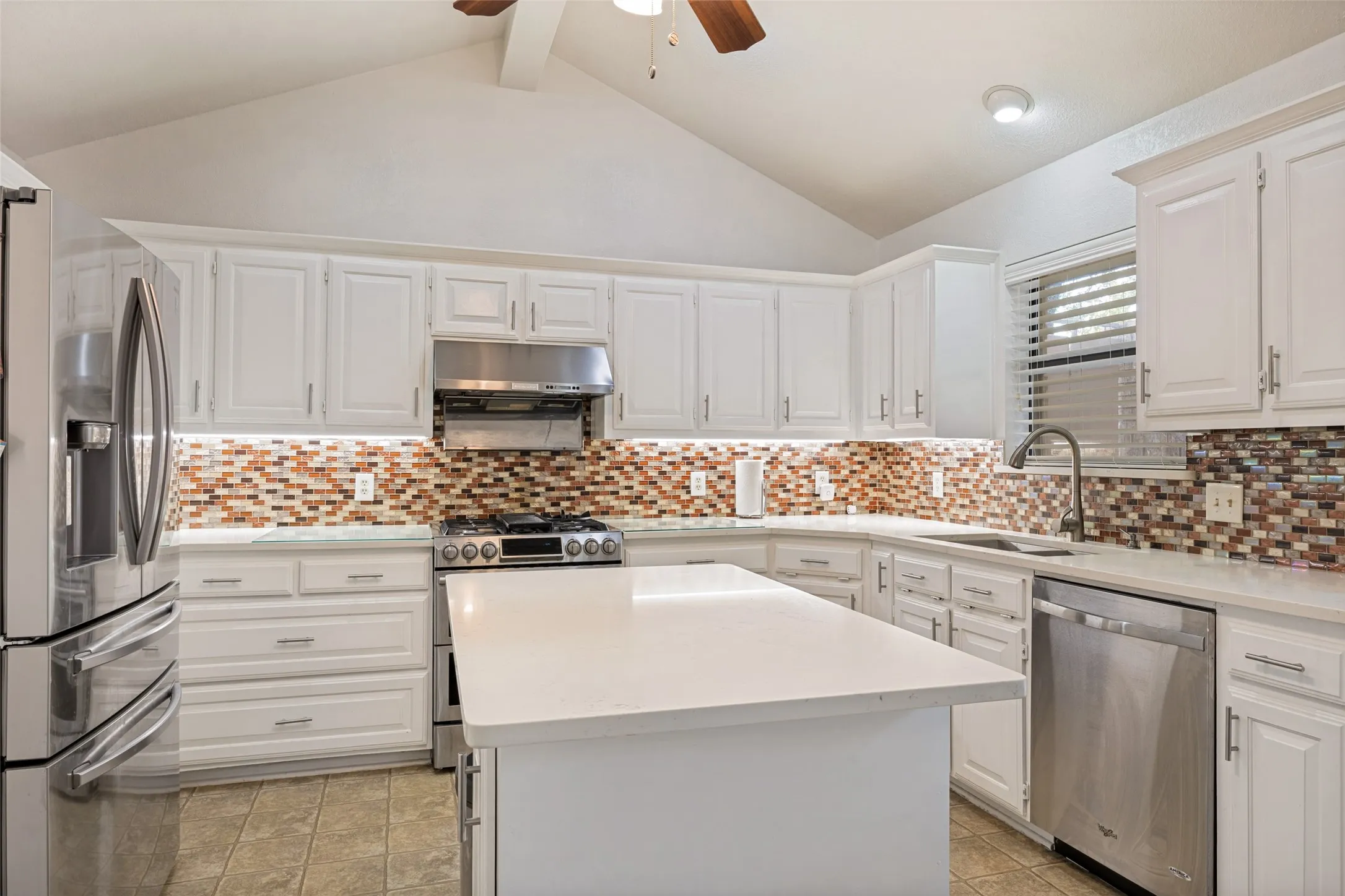 Single Family Residence For Sale in Dallas County , 605 Woodway Lane, Richardson, Texas 75081, 3 Bedroom, 3 Bathroom, 2 Garage spaces, 2,440 Sqft, built in 1984, mls#21346620, Real Estate Agent in Richardson, Homes For Sale in Dallas county, Homes For Sale in Richardson, Realtor in Richardson Texas, Real Estate Brokerage Independent Realty Texas, Luminita Cordes Realtor