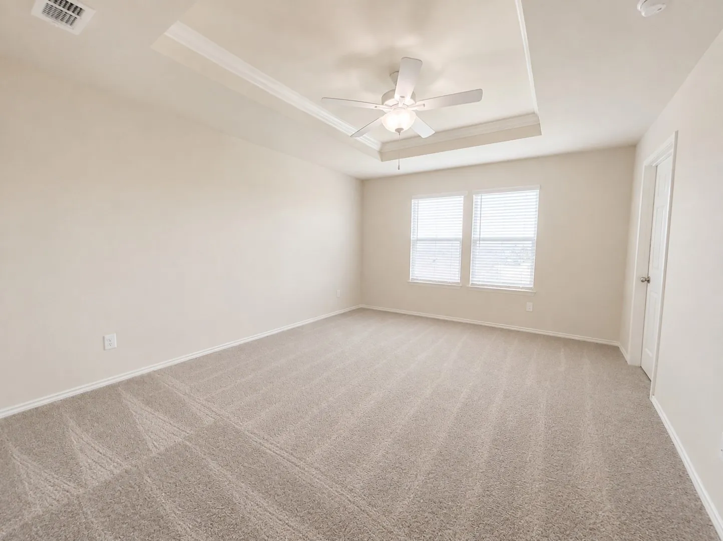 Single Family Residence For Rent in Tarrant County , 4649 Greyberry Drive, Fort Worth, Texas 76036, 4 Bedroom, 3 Bathroom, 2 Garage spaces, 2,122 Sqft, built in 2022, mls#21346711, Real Estate Agent in Fort Worth, Homes For Rent in Tarrant county, Homes For Rent in Fort Worth, Realtor in Fort Worth Texas, Real Estate Brokerage Independent Realty Texas, Luminita Cordes Realtor