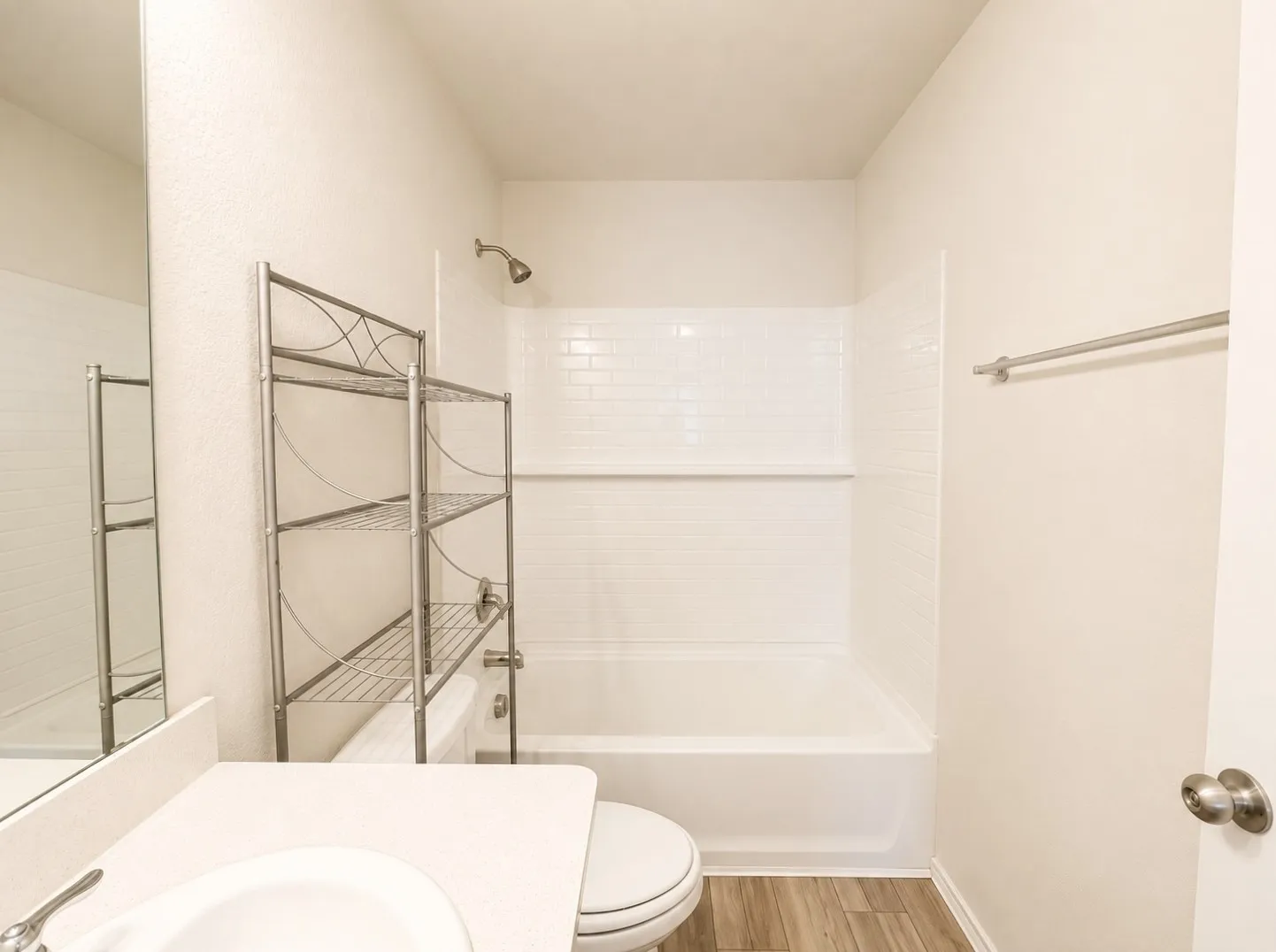 Single Family Residence For Rent in Tarrant County , 4649 Greyberry Drive, Fort Worth, Texas 76036, 4 Bedroom, 3 Bathroom, 2 Garage spaces, 2,122 Sqft, built in 2022, mls#21346711, Real Estate Agent in Fort Worth, Homes For Rent in Tarrant county, Homes For Rent in Fort Worth, Realtor in Fort Worth Texas, Real Estate Brokerage Independent Realty Texas, Luminita Cordes Realtor