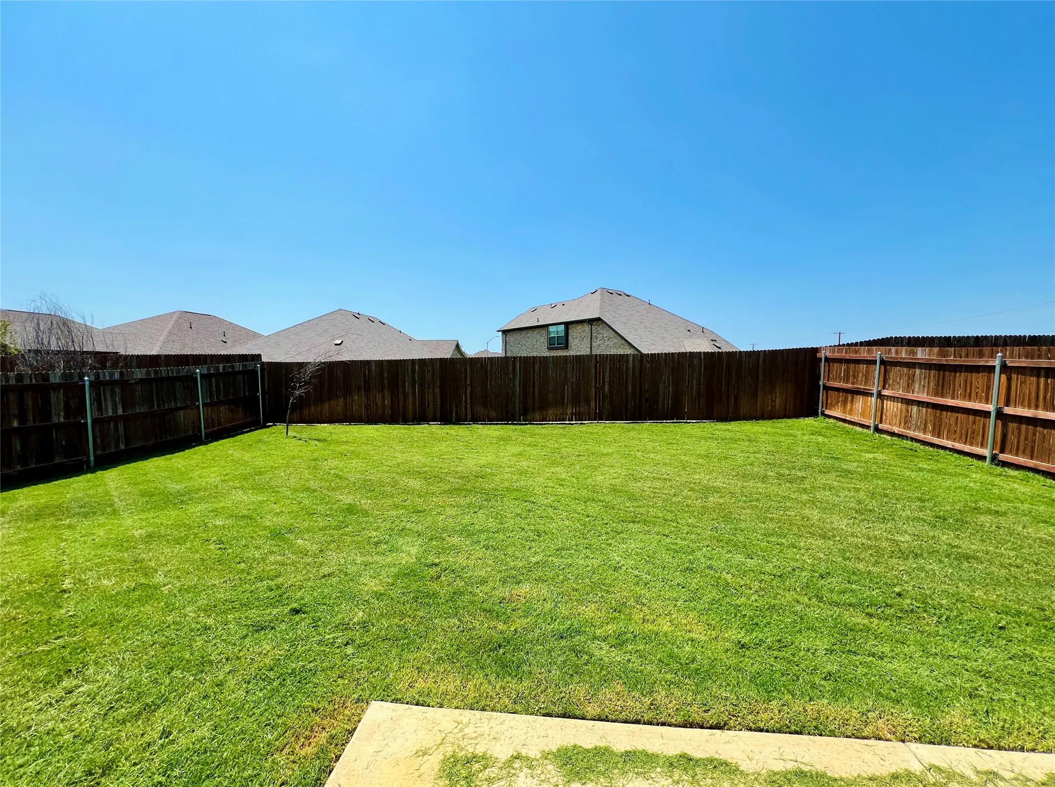 Single Family Residence For Rent in Tarrant County , 4649 Greyberry Drive, Fort Worth, Texas 76036, 4 Bedroom, 3 Bathroom, 2 Garage spaces, 2,122 Sqft, built in 2022, mls#21346711, Real Estate Agent in Fort Worth, Homes For Rent in Tarrant county, Homes For Rent in Fort Worth, Realtor in Fort Worth Texas, Real Estate Brokerage Independent Realty Texas, Luminita Cordes Realtor