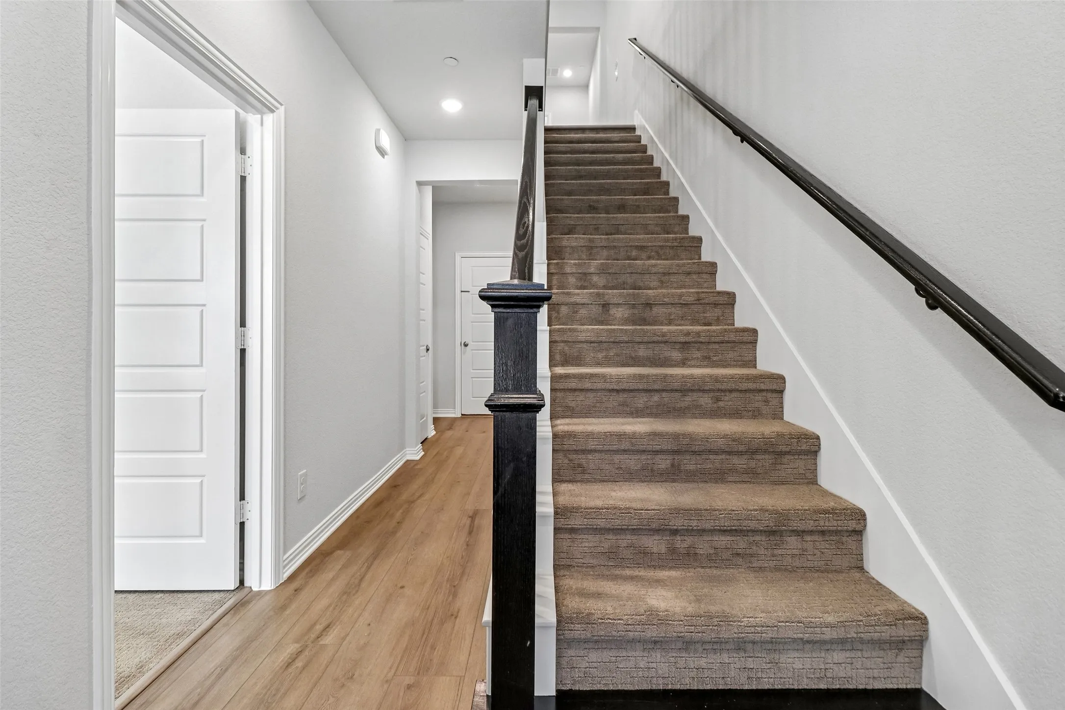 Townhouse For Sale in Collin County , 8311 Challenger Lane, Frisco, Texas 75034, 3 Bedroom, 3 Bathroom, 2 Garage spaces, 2,704 Sqft, built in 2024, mls#21342620, Real Estate Agent in Frisco, Homes For Sale in Collin county, Homes For Sale in Frisco, Realtor in Frisco Texas, Real Estate Brokerage Independent Realty Texas, Luminita Cordes Realtor