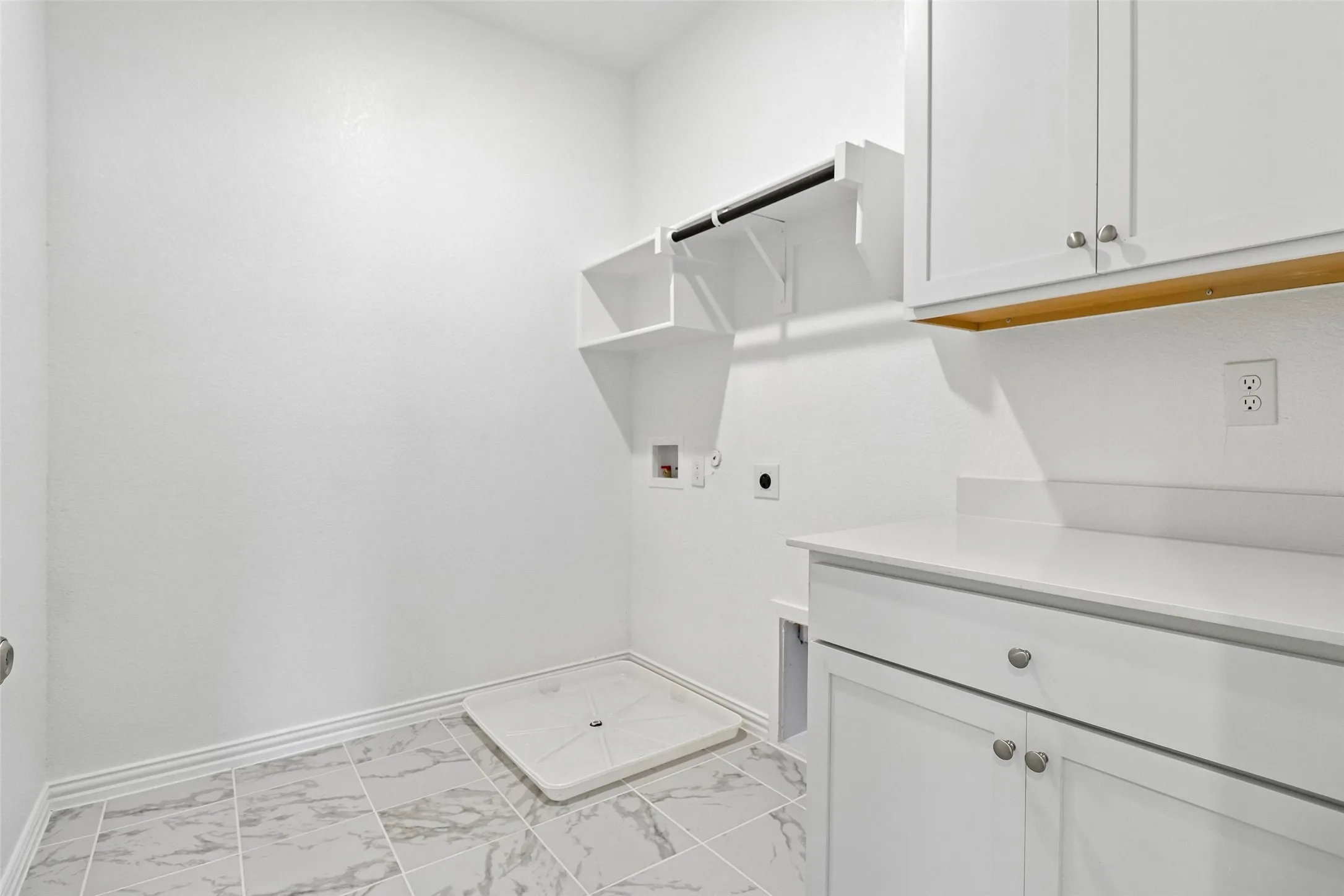 Townhouse For Sale in Collin County , 8311 Challenger Lane, Frisco, Texas 75034, 3 Bedroom, 3 Bathroom, 2 Garage spaces, 2,704 Sqft, built in 2024, mls#21342620, Real Estate Agent in Frisco, Homes For Sale in Collin county, Homes For Sale in Frisco, Realtor in Frisco Texas, Real Estate Brokerage Independent Realty Texas, Luminita Cordes Realtor