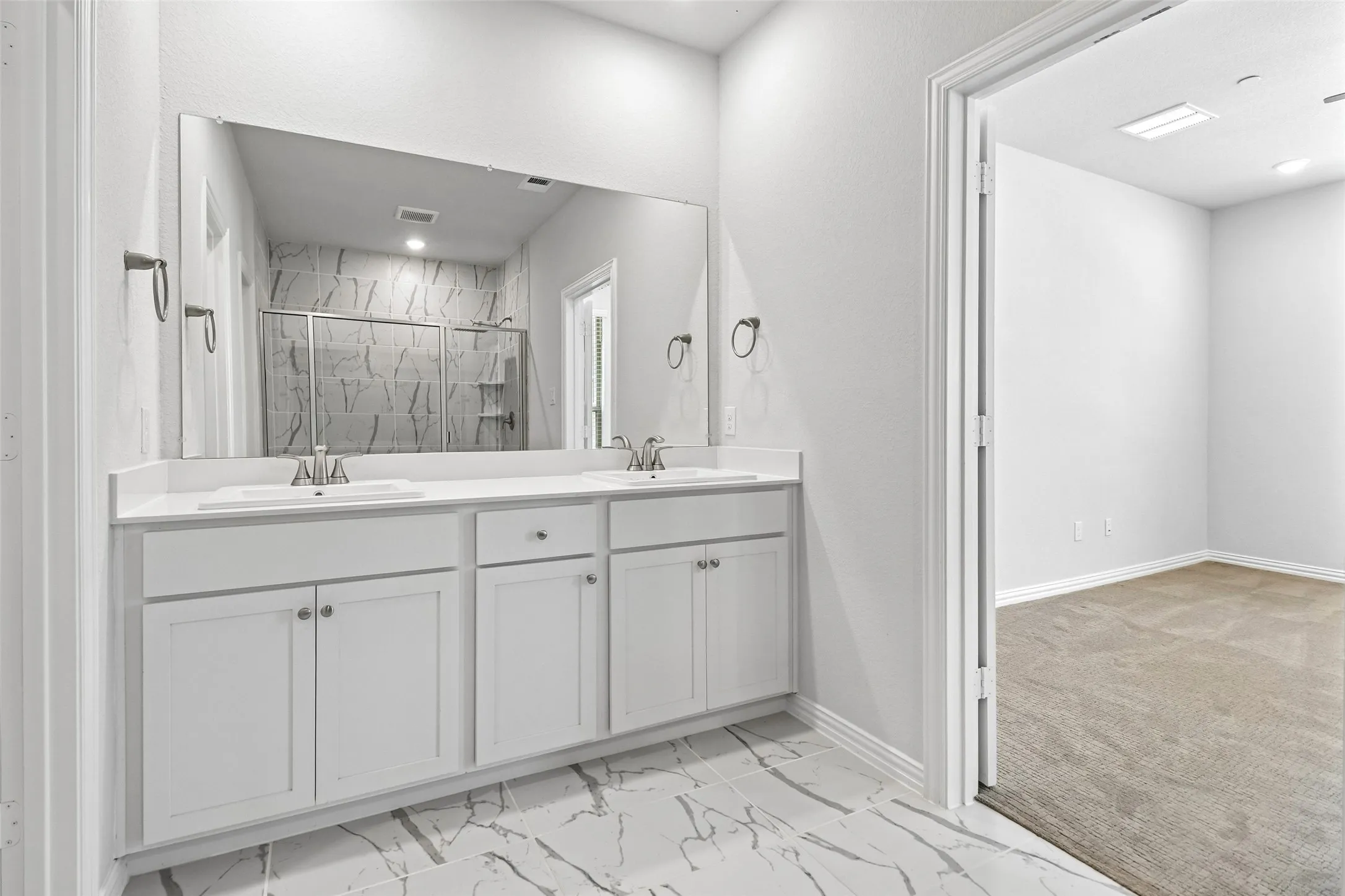 Townhouse For Sale in Collin County , 8311 Challenger Lane, Frisco, Texas 75034, 3 Bedroom, 3 Bathroom, 2 Garage spaces, 2,704 Sqft, built in 2024, mls#21342620, Real Estate Agent in Frisco, Homes For Sale in Collin county, Homes For Sale in Frisco, Realtor in Frisco Texas, Real Estate Brokerage Independent Realty Texas, Luminita Cordes Realtor