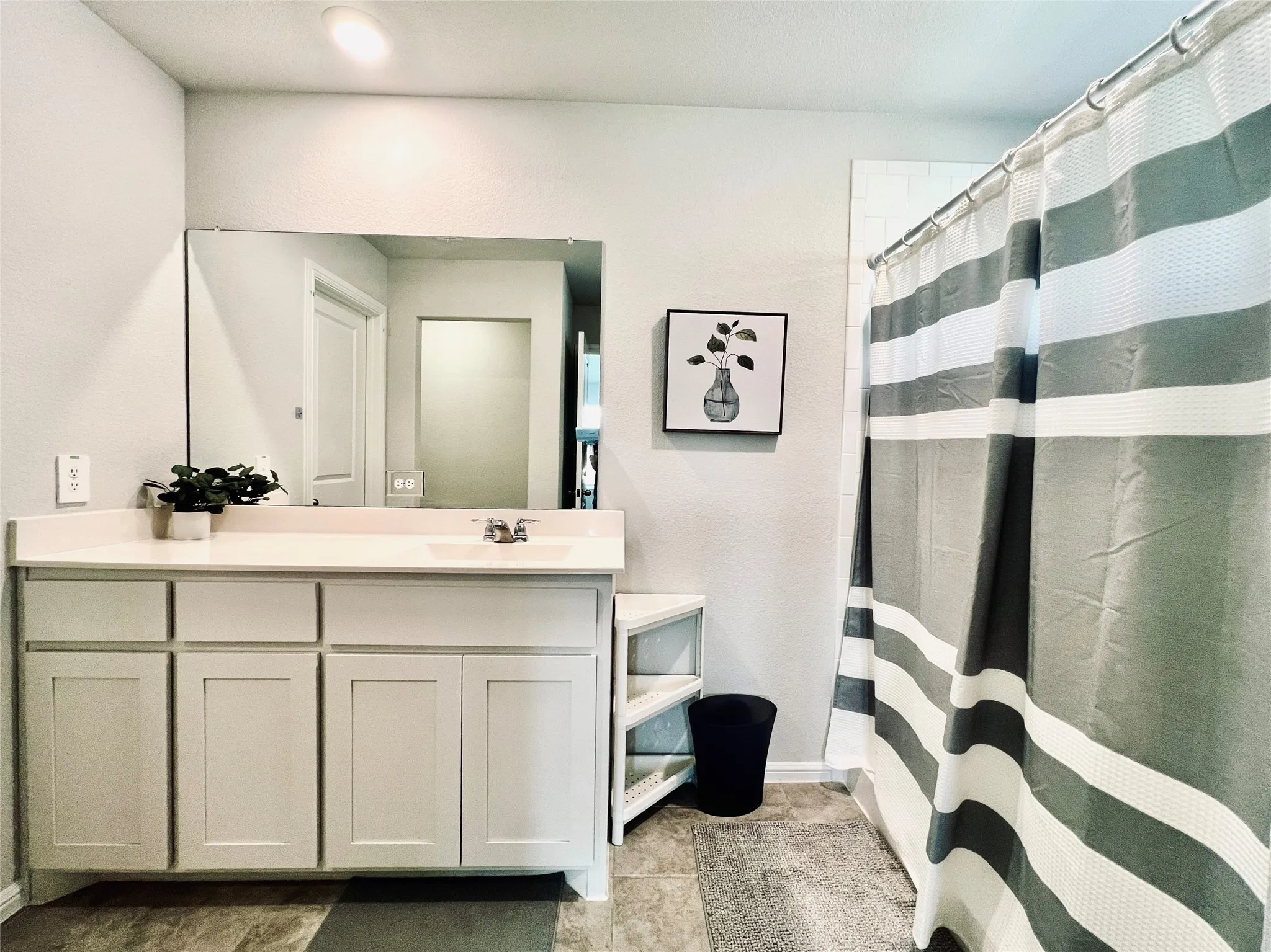 Single Family Residence For Rent in Tarrant County , 636 Mount Vista Lane, Fort Worth, Texas 76131, 4 Bedrooms, 2 Bathrooms, 2 Garage spaces, 1,704 Sqft, built in 2023, Price $2,250, mls#21341326, Real Estate Agent in Fort Worth, Homes For Rent in Tarrant county, Homes For Rent in Fort Worth, Realtor in Fort Worth Texas, Real Estate Brokerage Independent Realty Texas, Luminita Cordes Realtor