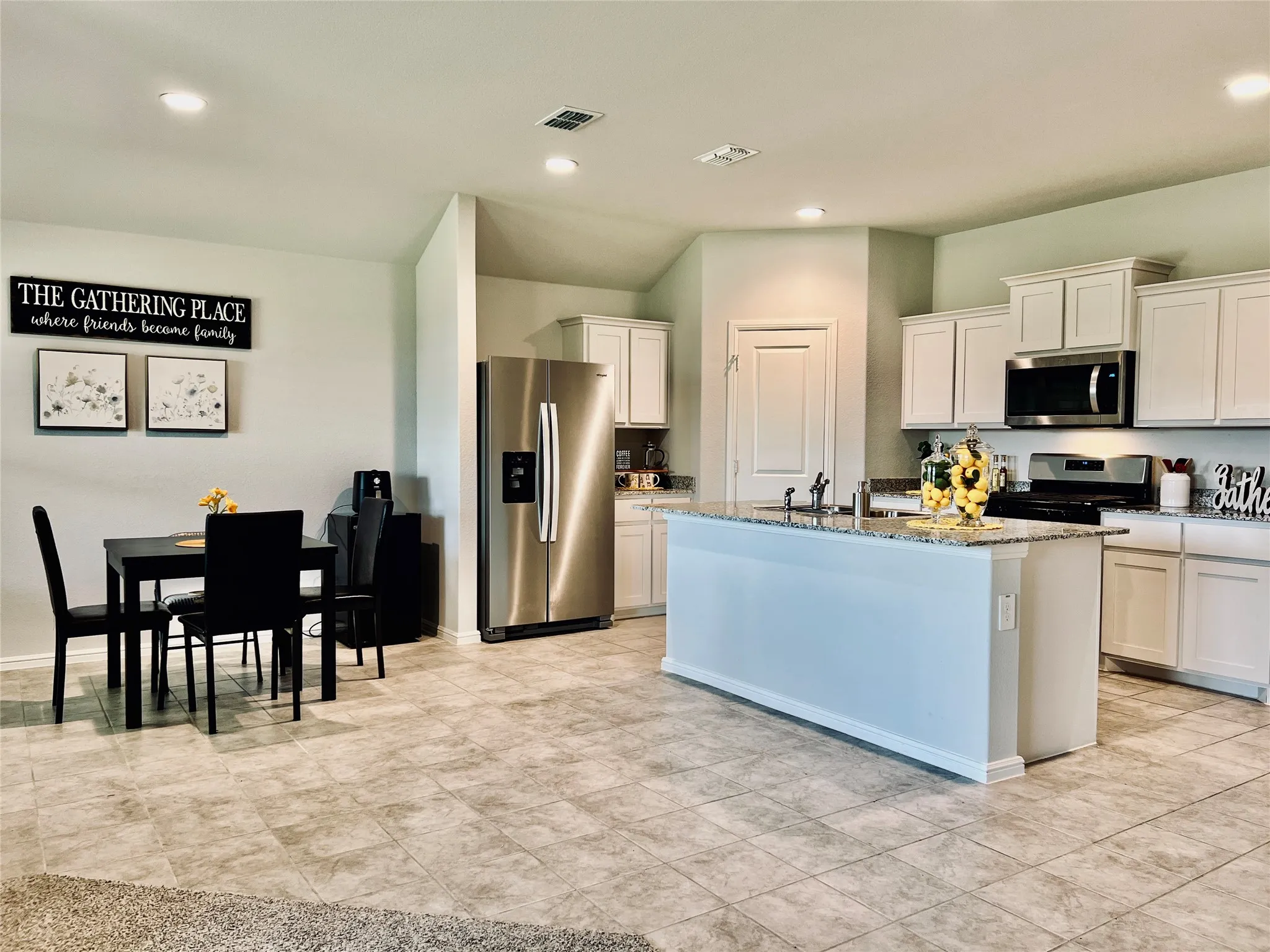 Single Family Residence For Rent in Tarrant County , 636 Mount Vista Lane, Fort Worth, Texas 76131, 4 Bedrooms, 2 Bathrooms, 2 Garage spaces, 1,704 Sqft, built in 2023, Price $2,250, mls#21341326, Real Estate Agent in Fort Worth, Homes For Rent in Tarrant county, Homes For Rent in Fort Worth, Realtor in Fort Worth Texas, Real Estate Brokerage Independent Realty Texas, Luminita Cordes Realtor