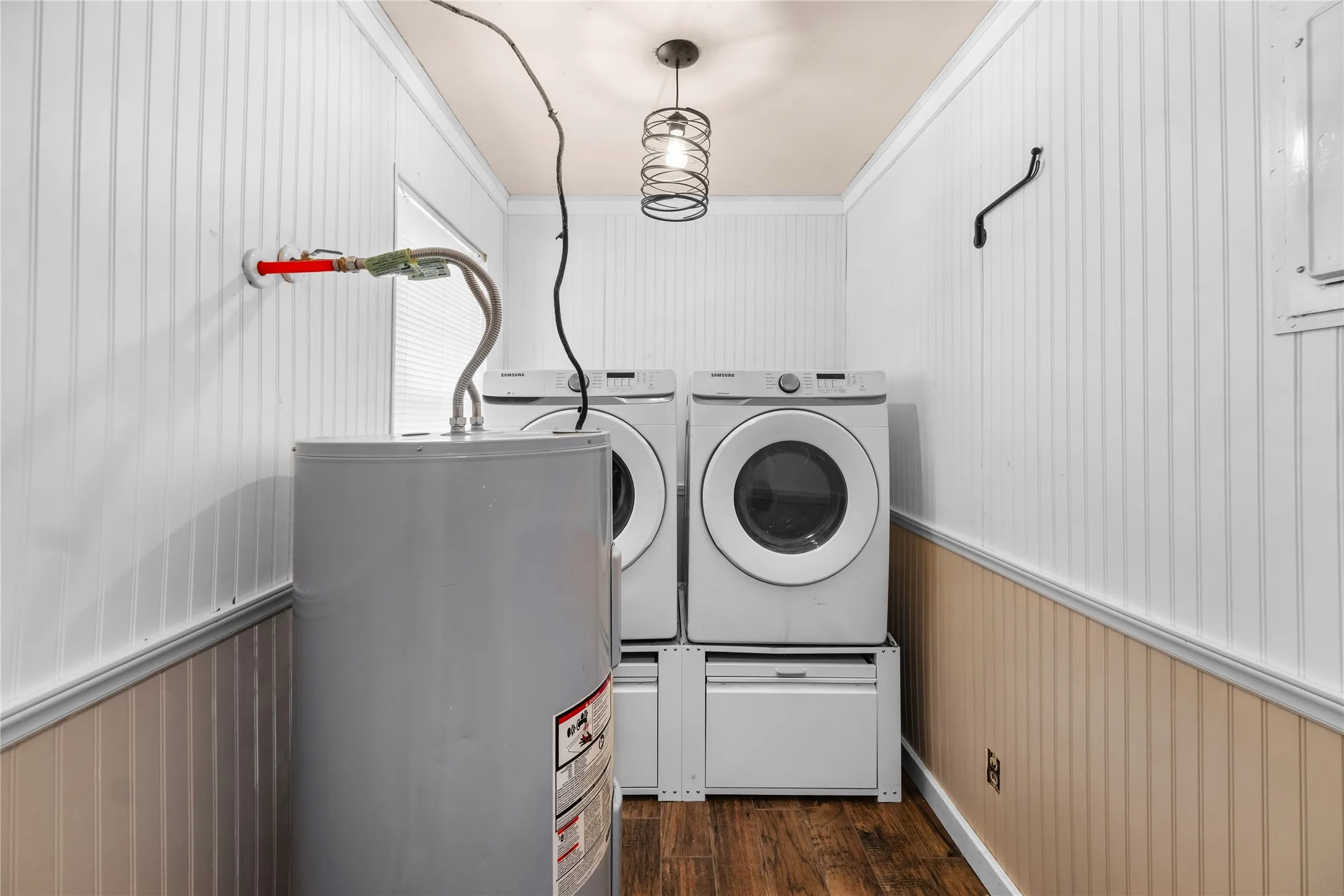 Single Family Residence For Sale in Anderson County , 1310 Spur 324, Tennessee Colony, Texas 75861, 3 Bedroom, 2 Bathroom, 2 Garage spaces, 2,106 Sqft, built in 1963, mls#21346718, Real Estate Agent in Tennessee Colony, Homes For Sale in Anderson county, Homes For Sale in Tennessee Colony, Realtor in Tennessee Colony Texas, Real Estate Brokerage Independent Realty Texas, Luminita Cordes Realtor