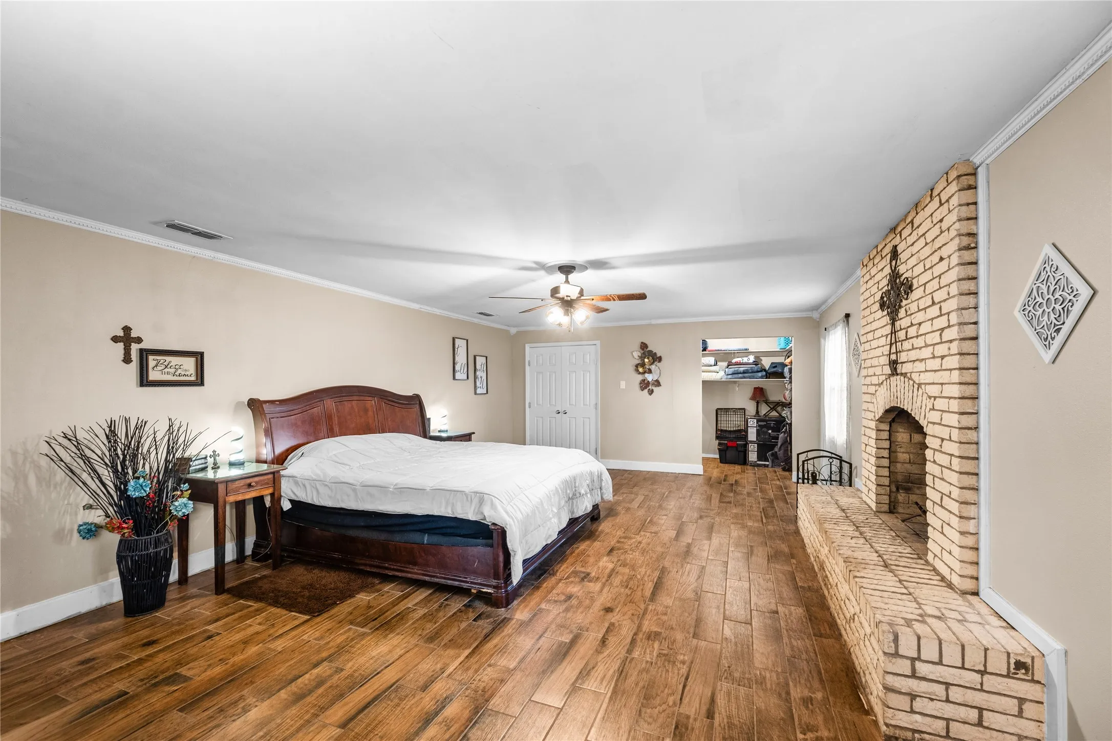 Single Family Residence For Sale in Anderson County , 1310 Spur 324, Tennessee Colony, Texas 75861, 3 Bedroom, 2 Bathroom, 2 Garage spaces, 2,106 Sqft, built in 1963, mls#21346718, Real Estate Agent in Tennessee Colony, Homes For Sale in Anderson county, Homes For Sale in Tennessee Colony, Realtor in Tennessee Colony Texas, Real Estate Brokerage Independent Realty Texas, Luminita Cordes Realtor