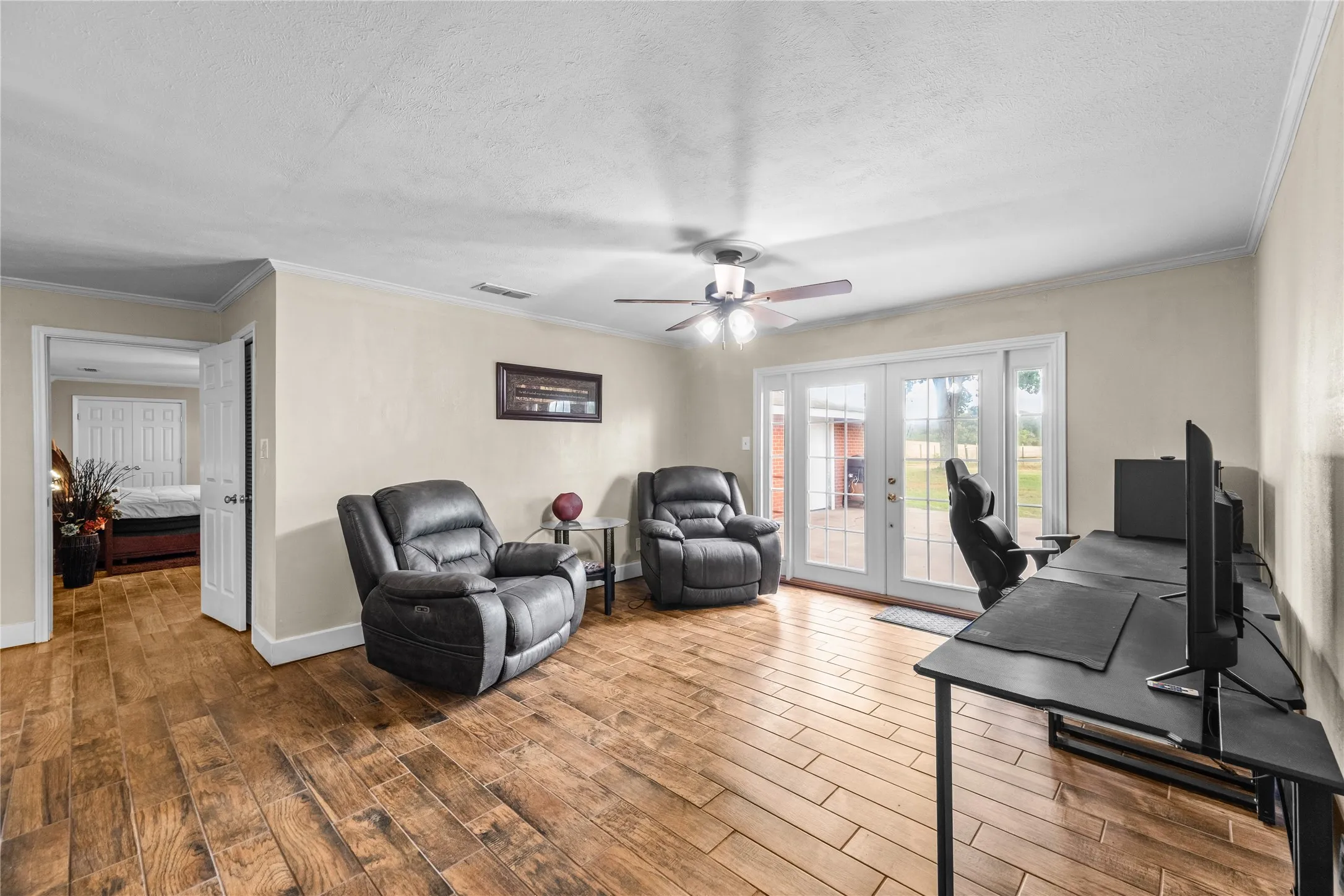 Single Family Residence For Sale in Anderson County , 1310 Spur 324, Tennessee Colony, Texas 75861, 3 Bedroom, 2 Bathroom, 2 Garage spaces, 2,106 Sqft, built in 1963, mls#21346718, Real Estate Agent in Tennessee Colony, Homes For Sale in Anderson county, Homes For Sale in Tennessee Colony, Realtor in Tennessee Colony Texas, Real Estate Brokerage Independent Realty Texas, Luminita Cordes Realtor