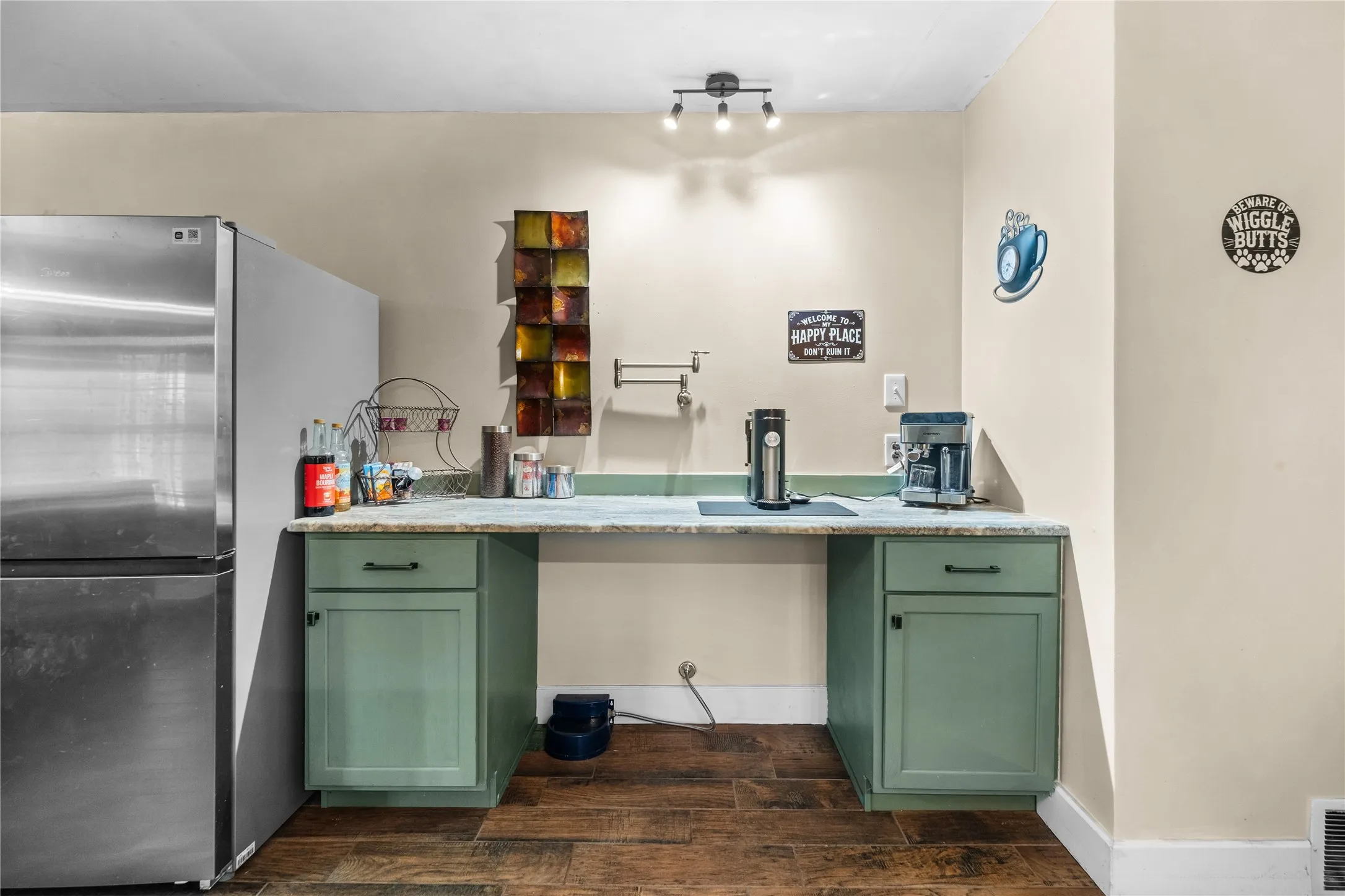Single Family Residence For Sale in Anderson County , 1310 Spur 324, Tennessee Colony, Texas 75861, 3 Bedroom, 2 Bathroom, 2 Garage spaces, 2,106 Sqft, built in 1963, mls#21346718, Real Estate Agent in Tennessee Colony, Homes For Sale in Anderson county, Homes For Sale in Tennessee Colony, Realtor in Tennessee Colony Texas, Real Estate Brokerage Independent Realty Texas, Luminita Cordes Realtor