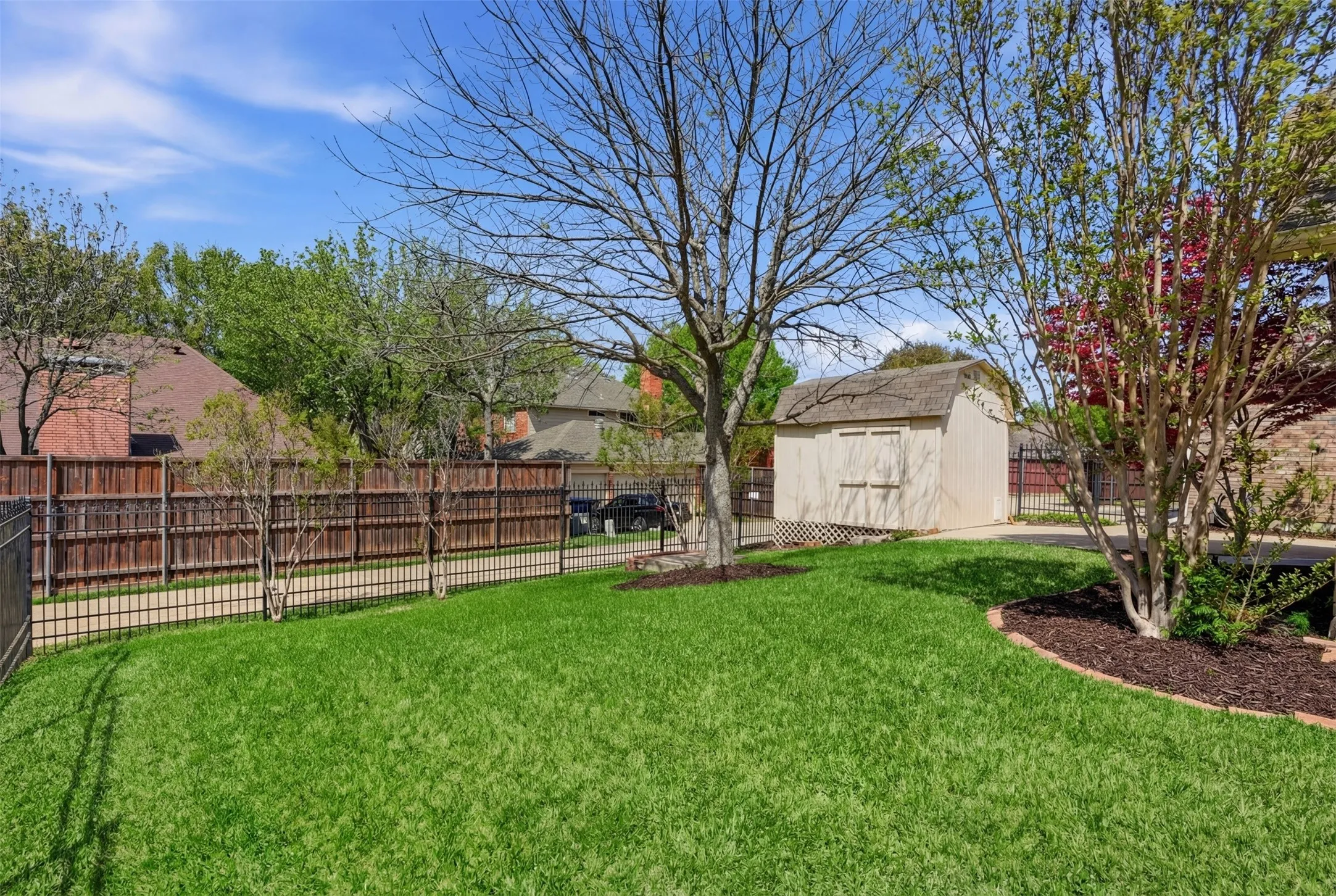 Single Family Residence For Rent in Dallas County , 6613 Barclay Lane, Garland, Texas 75044, 4 Bedroom, 2 Bathroom, 2 Garage spaces, 2,461 Sqft, built in 1993, mls#21346719, Real Estate Agent in Garland, Homes For Rent in Dallas county, Homes For Rent in Garland, Realtor in Garland Texas, Real Estate Brokerage Independent Realty Texas, Luminita Cordes Realtor