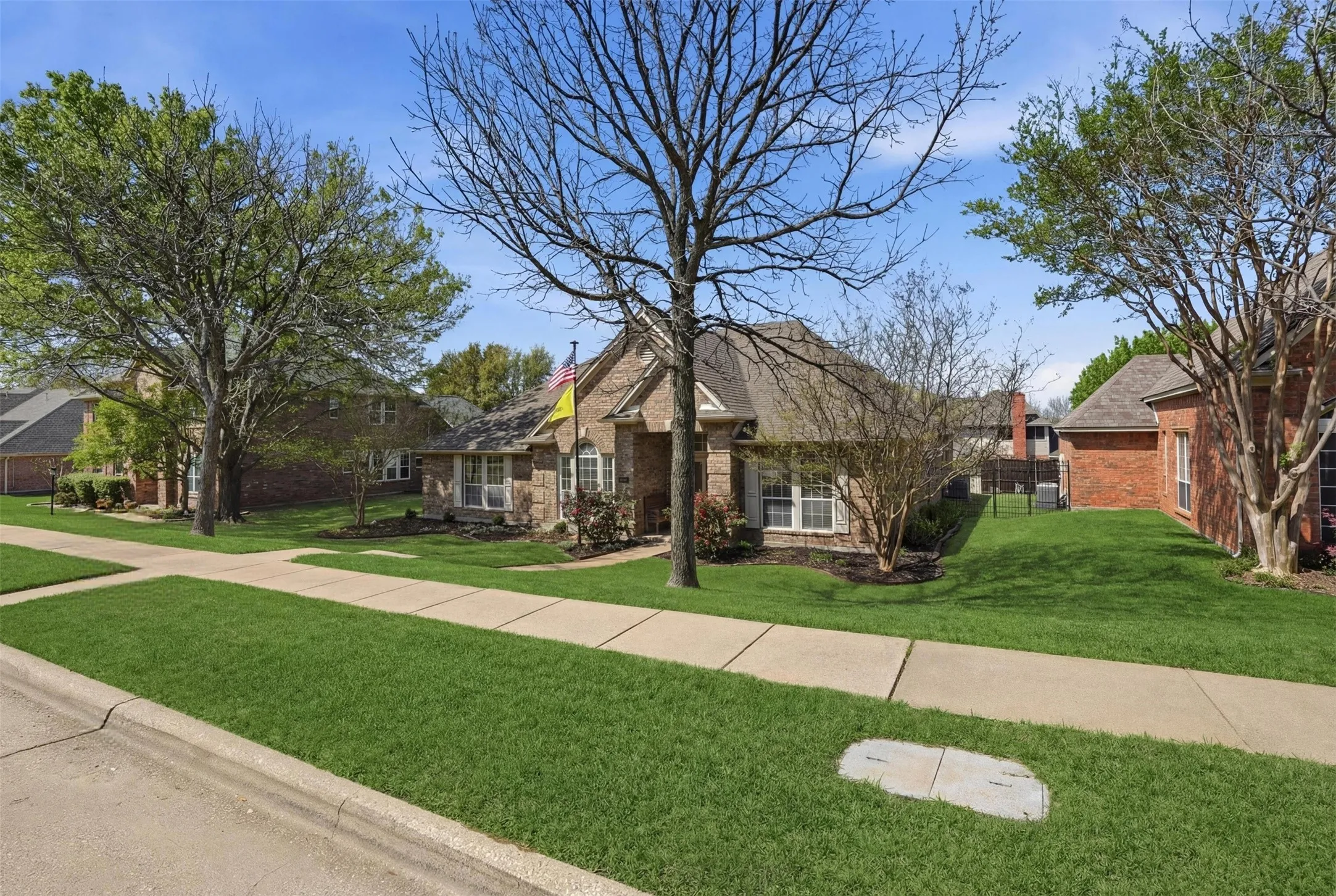 Single Family Residence For Rent in Dallas County , 6613 Barclay Lane, Garland, Texas 75044, 4 Bedroom, 2 Bathroom, 2 Garage spaces, 2,461 Sqft, built in 1993, mls#21346719, Real Estate Agent in Garland, Homes For Rent in Dallas county, Homes For Rent in Garland, Realtor in Garland Texas, Real Estate Brokerage Independent Realty Texas, Luminita Cordes Realtor