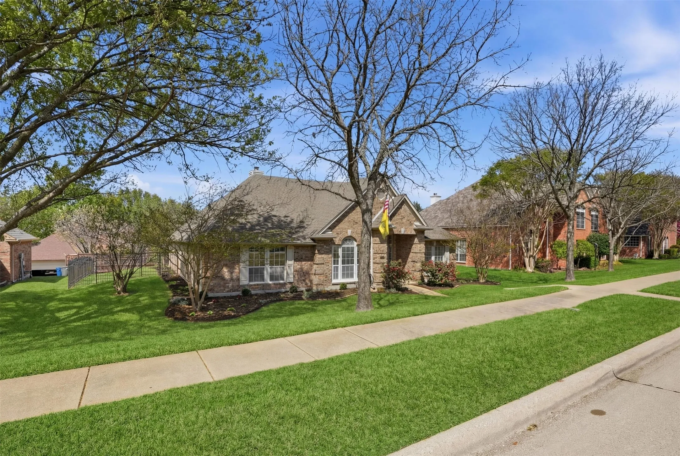 Single Family Residence For Rent in Dallas County , 6613 Barclay Lane, Garland, Texas 75044, 4 Bedroom, 2 Bathroom, 2 Garage spaces, 2,461 Sqft, built in 1993, mls#21346719, Real Estate Agent in Garland, Homes For Rent in Dallas county, Homes For Rent in Garland, Realtor in Garland Texas, Real Estate Brokerage Independent Realty Texas, Luminita Cordes Realtor