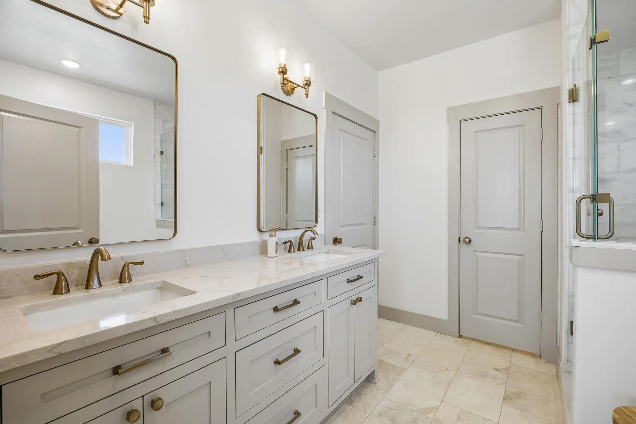 Single Family Residence For Sale in Ellis County , 1311 Greathouse Road, Waxahachie, Texas 75167, 4 Bedroom, 4 Bathroom, 2 Garage spaces, 3,285 Sqft, built in 1991, mls#21335167, Real Estate Agent in Waxahachie, Homes For Sale in Ellis county, Homes For Sale in Waxahachie, Realtor in Waxahachie Texas, Real Estate Brokerage Independent Realty Texas, Luminita Cordes Realtor