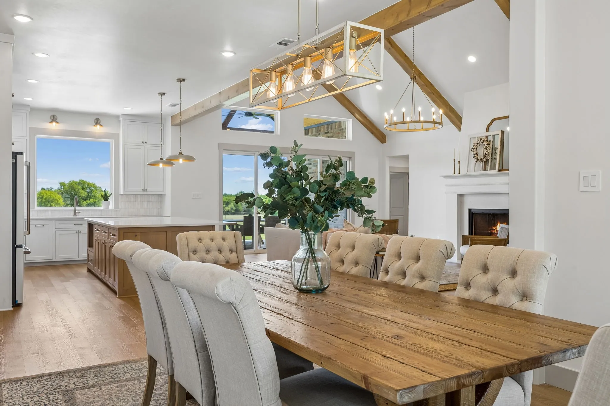 Single Family Residence For Sale in Ellis County , 1311 Greathouse Road, Waxahachie, Texas 75167, 4 Bedroom, 4 Bathroom, 2 Garage spaces, 3,285 Sqft, built in 1991, mls#21335167, Real Estate Agent in Waxahachie, Homes For Sale in Ellis county, Homes For Sale in Waxahachie, Realtor in Waxahachie Texas, Real Estate Brokerage Independent Realty Texas, Luminita Cordes Realtor