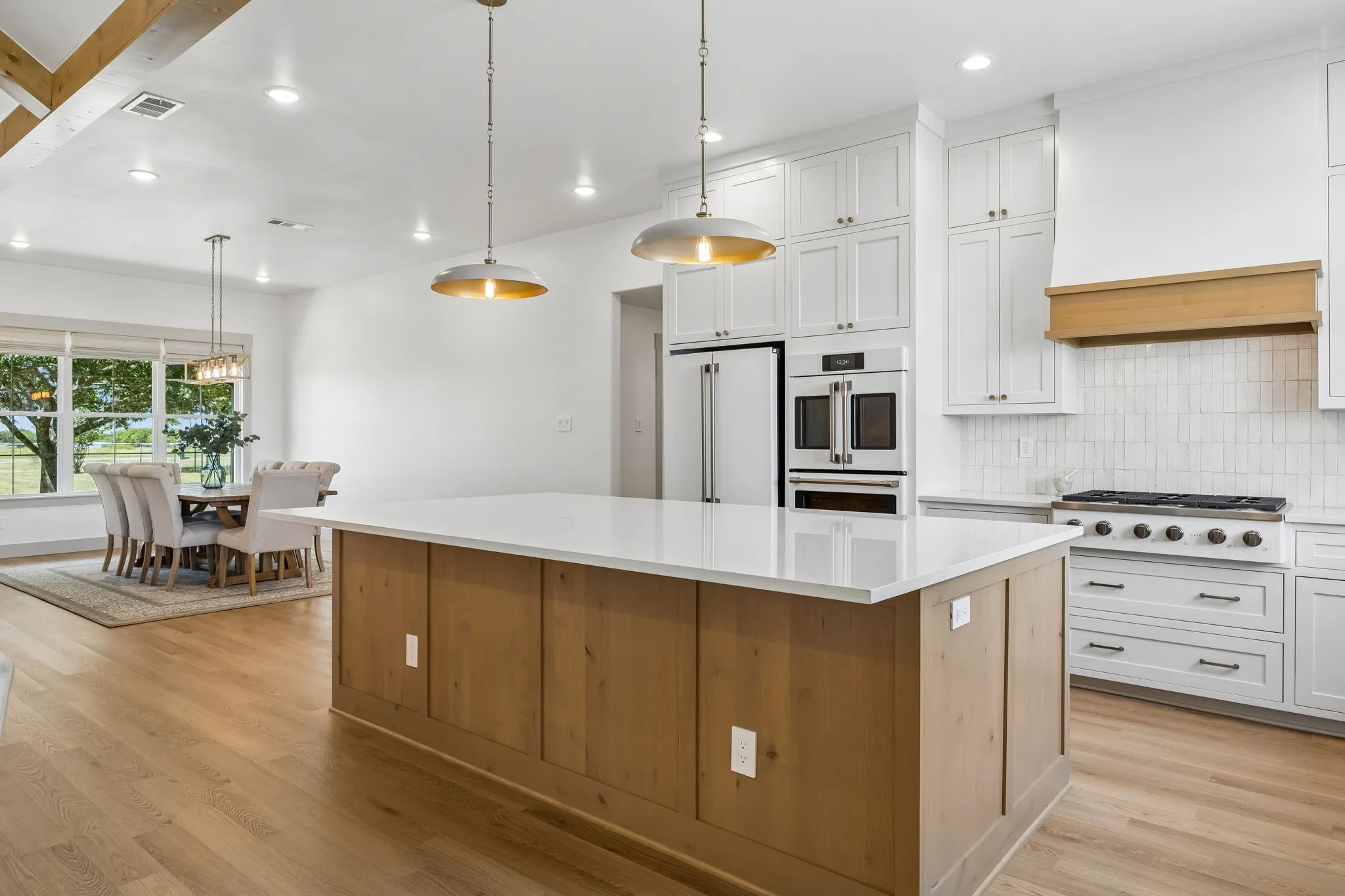 Single Family Residence For Sale in Ellis County , 1311 Greathouse Road, Waxahachie, Texas 75167, 4 Bedroom, 4 Bathroom, 2 Garage spaces, 3,285 Sqft, built in 1991, mls#21335167, Real Estate Agent in Waxahachie, Homes For Sale in Ellis county, Homes For Sale in Waxahachie, Realtor in Waxahachie Texas, Real Estate Brokerage Independent Realty Texas, Luminita Cordes Realtor