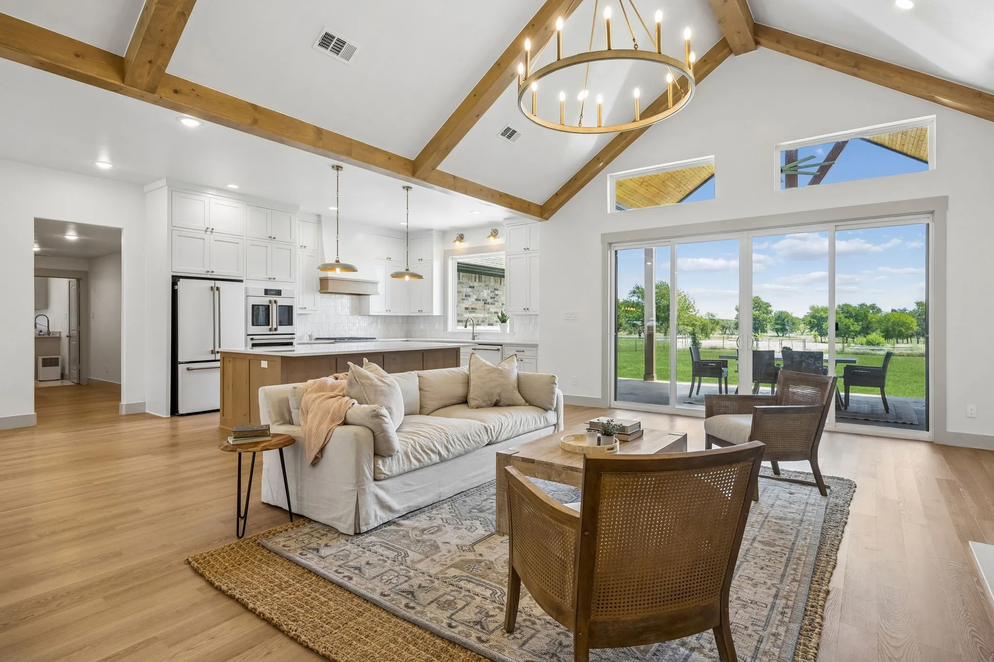 Single Family Residence For Sale in Ellis County , 1311 Greathouse Road, Waxahachie, Texas 75167, 4 Bedroom, 4 Bathroom, 2 Garage spaces, 3,285 Sqft, built in 1991, mls#21335167, Real Estate Agent in Waxahachie, Homes For Sale in Ellis county, Homes For Sale in Waxahachie, Realtor in Waxahachie Texas, Real Estate Brokerage Independent Realty Texas, Luminita Cordes Realtor