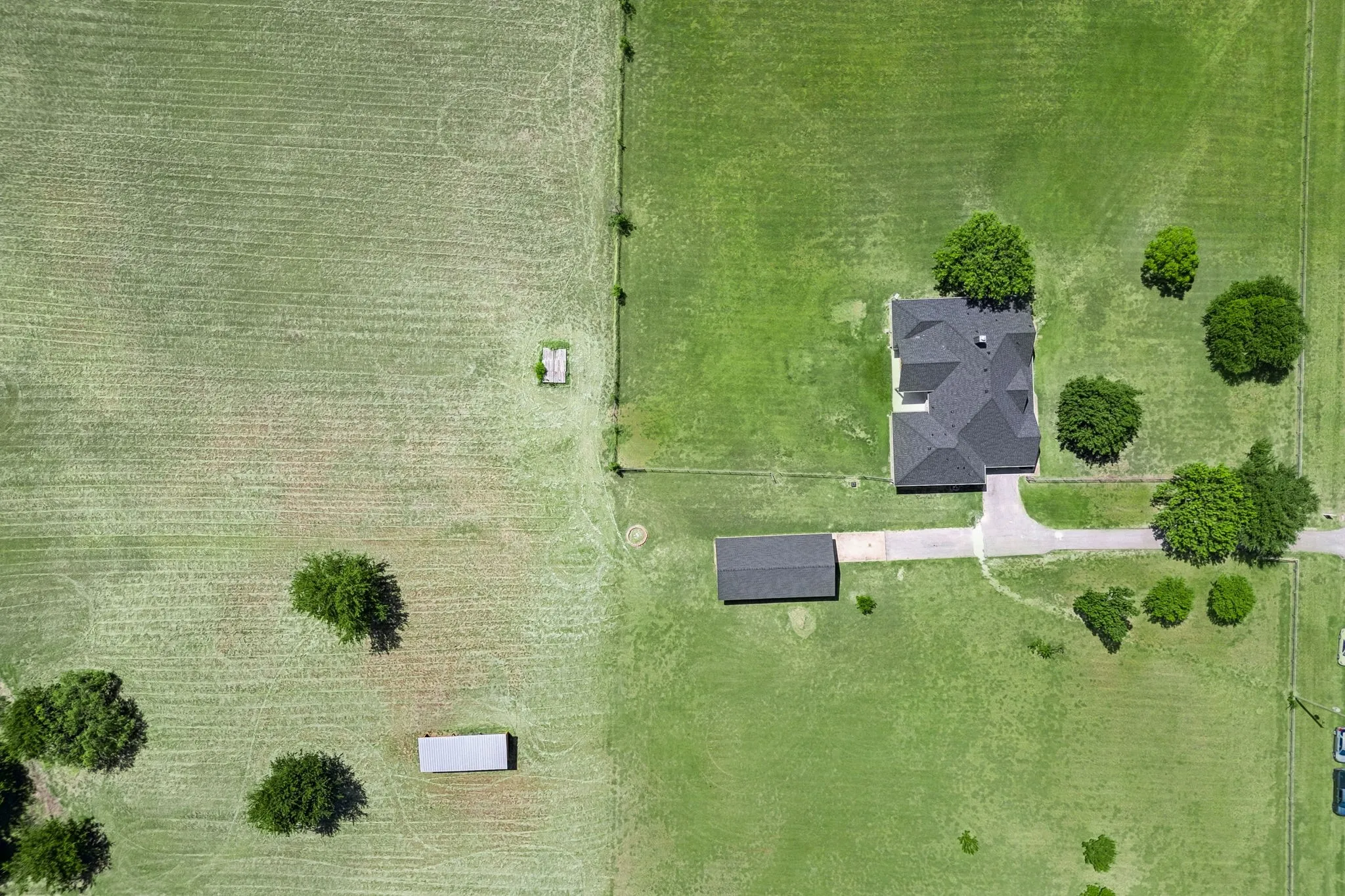 Single Family Residence For Sale in Ellis County , 1311 Greathouse Road, Waxahachie, Texas 75167, 4 Bedroom, 4 Bathroom, 2 Garage spaces, 3,285 Sqft, built in 1991, mls#21335167, Real Estate Agent in Waxahachie, Homes For Sale in Ellis county, Homes For Sale in Waxahachie, Realtor in Waxahachie Texas, Real Estate Brokerage Independent Realty Texas, Luminita Cordes Realtor