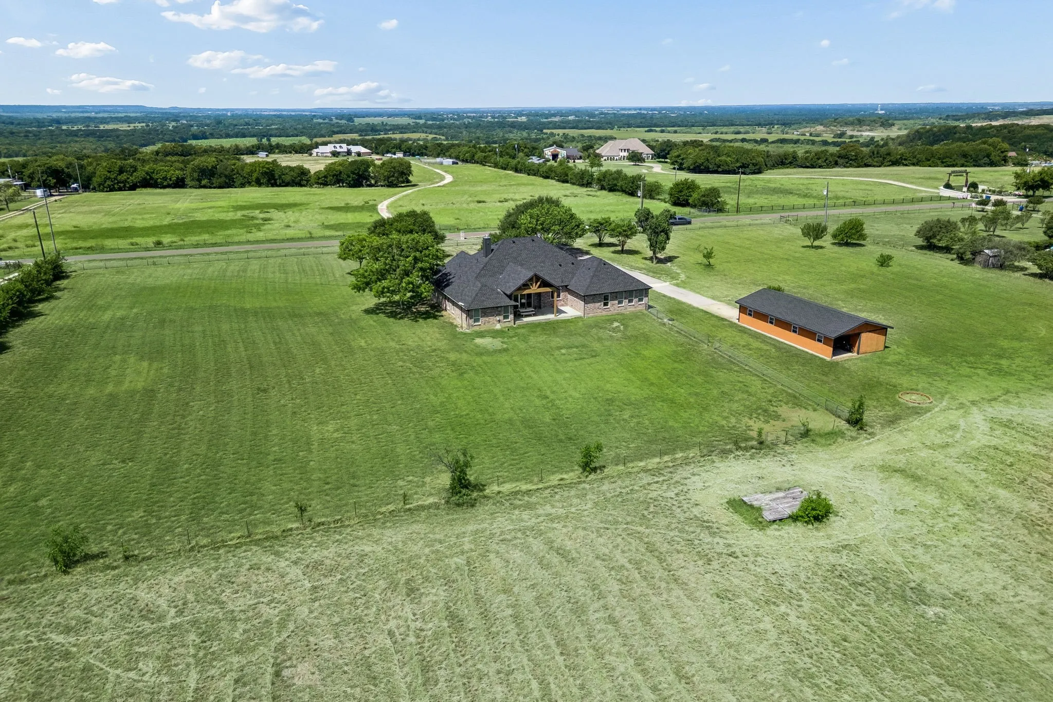 Single Family Residence For Sale in Ellis County , 1311 Greathouse Road, Waxahachie, Texas 75167, 4 Bedroom, 4 Bathroom, 2 Garage spaces, 3,285 Sqft, built in 1991, mls#21335167, Real Estate Agent in Waxahachie, Homes For Sale in Ellis county, Homes For Sale in Waxahachie, Realtor in Waxahachie Texas, Real Estate Brokerage Independent Realty Texas, Luminita Cordes Realtor