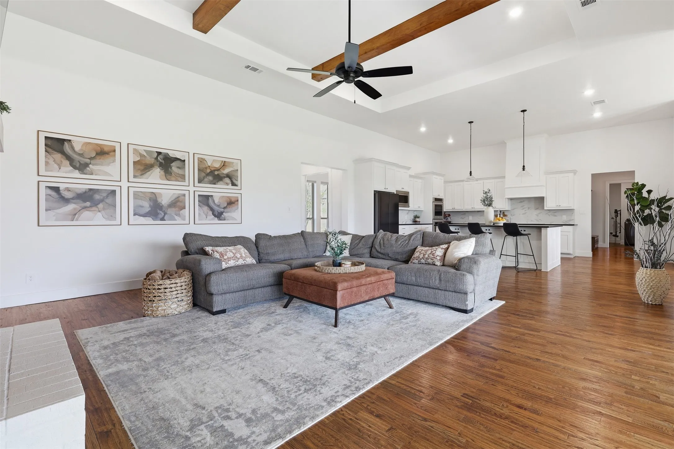 Single Family Residence For Sale in Tarrant County , 7736 Laura Lake Lane, Fort Worth, Texas 76126, 4 Bedroom, 3 Bathroom, 3 Garage spaces, 3,547 Sqft, built in 2022, mls#21346410, Real Estate Agent in Fort Worth, Homes For Sale in Tarrant county, Homes For Sale in Fort Worth, Realtor in Fort Worth Texas, Real Estate Brokerage Independent Realty Texas, Luminita Cordes Realtor
