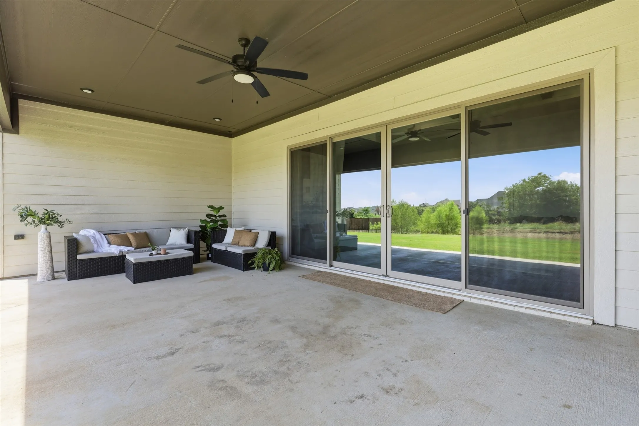 Single Family Residence For Sale in Tarrant County , 7736 Laura Lake Lane, Fort Worth, Texas 76126, 4 Bedroom, 3 Bathroom, 3 Garage spaces, 3,547 Sqft, built in 2022, mls#21346410, Real Estate Agent in Fort Worth, Homes For Sale in Tarrant county, Homes For Sale in Fort Worth, Realtor in Fort Worth Texas, Real Estate Brokerage Independent Realty Texas, Luminita Cordes Realtor