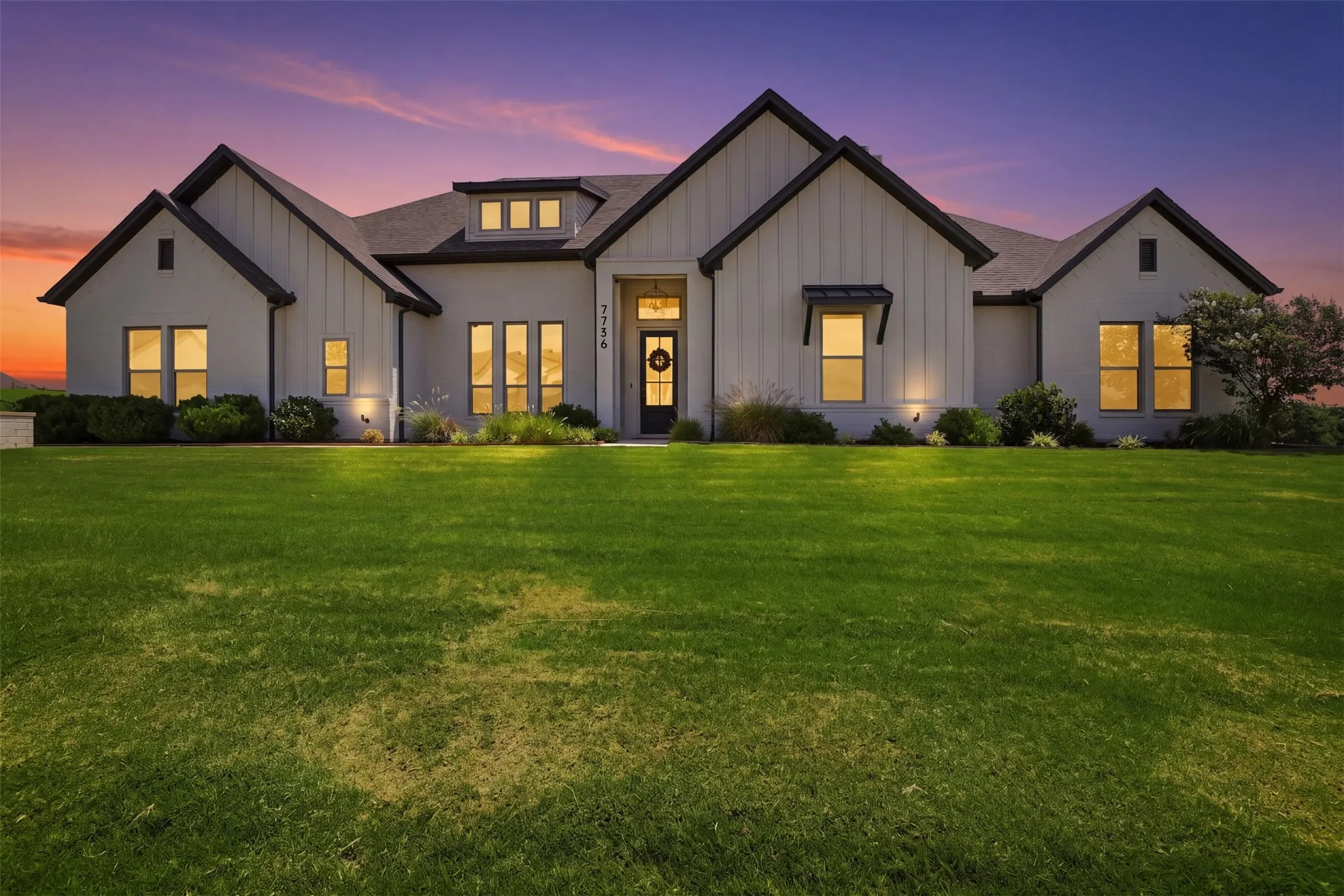 Single Family Residence For Sale in Tarrant County , 7736 Laura Lake Lane, Fort Worth, Texas 76126, 4 Bedroom, 3 Bathroom, 3 Garage spaces, 3,547 Sqft, built in 2022, mls#21346410, Real Estate Agent in Fort Worth, Homes For Sale in Tarrant county, Homes For Sale in Fort Worth, Realtor in Fort Worth Texas, Real Estate Brokerage Independent Realty Texas, Luminita Cordes Realtor