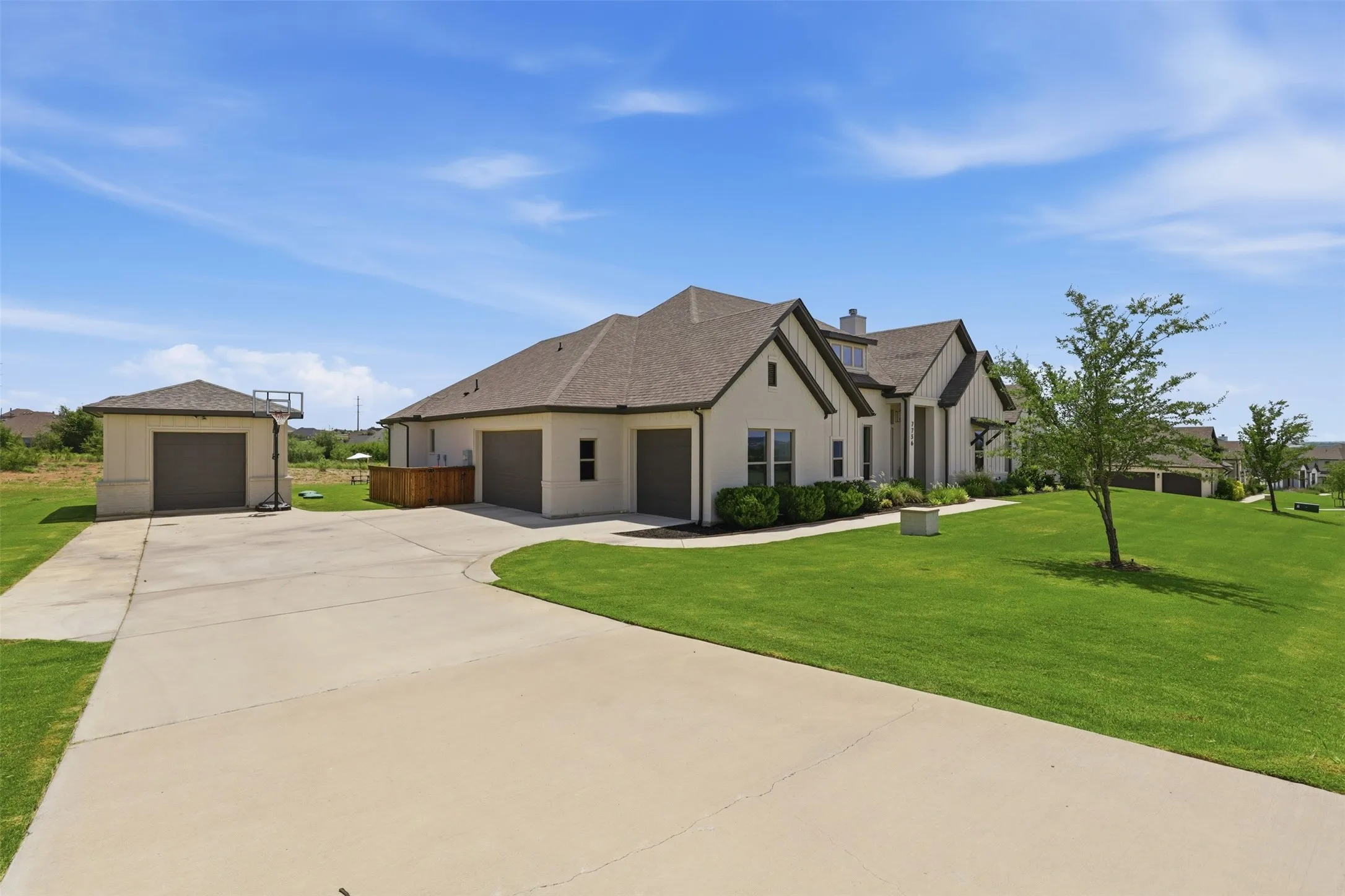 Single Family Residence For Sale in Tarrant County , 7736 Laura Lake Lane, Fort Worth, Texas 76126, 4 Bedroom, 3 Bathroom, 3 Garage spaces, 3,547 Sqft, built in 2022, mls#21346410, Real Estate Agent in Fort Worth, Homes For Sale in Tarrant county, Homes For Sale in Fort Worth, Realtor in Fort Worth Texas, Real Estate Brokerage Independent Realty Texas, Luminita Cordes Realtor