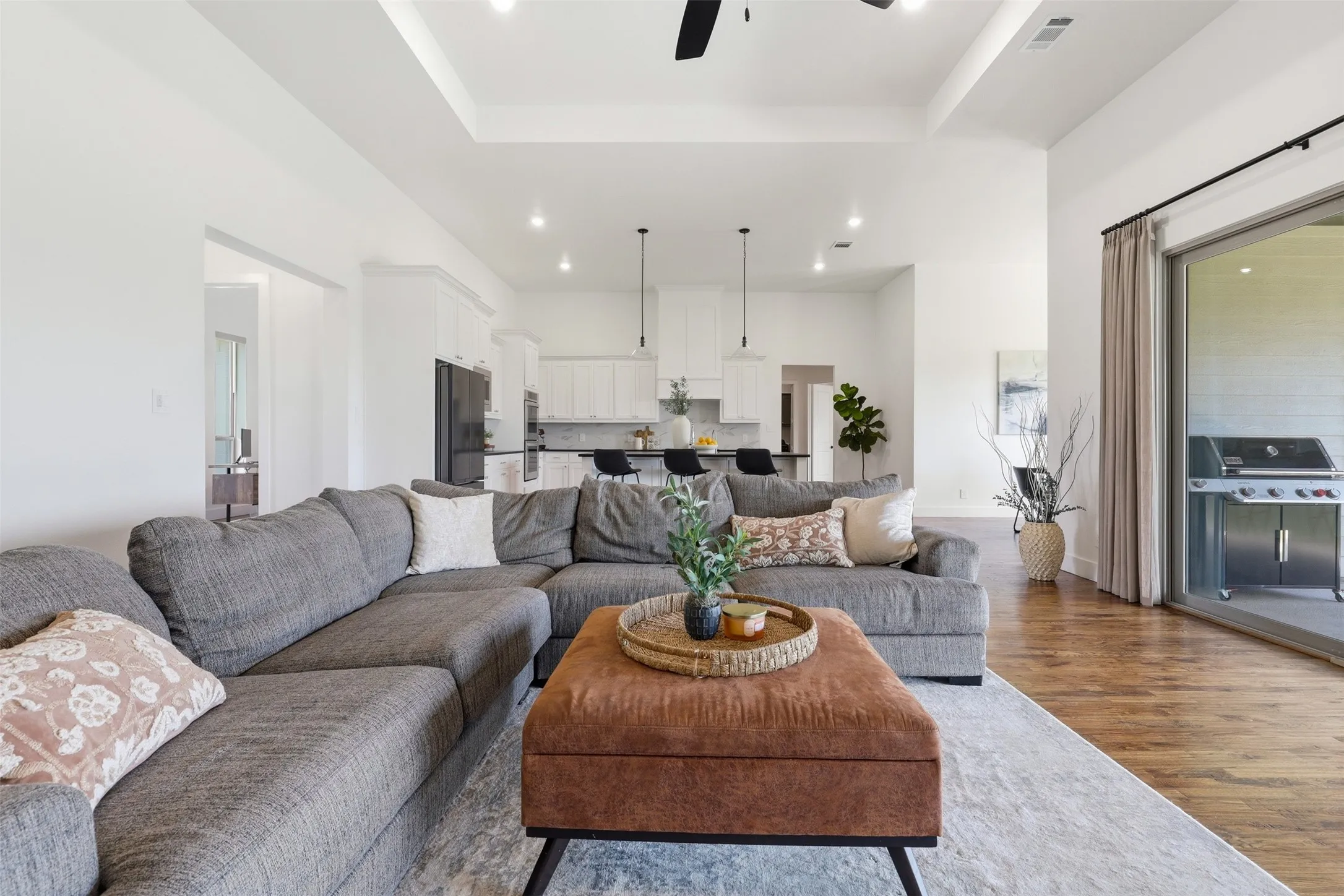 Single Family Residence For Sale in Tarrant County , 7736 Laura Lake Lane, Fort Worth, Texas 76126, 4 Bedroom, 3 Bathroom, 3 Garage spaces, 3,547 Sqft, built in 2022, mls#21346410, Real Estate Agent in Fort Worth, Homes For Sale in Tarrant county, Homes For Sale in Fort Worth, Realtor in Fort Worth Texas, Real Estate Brokerage Independent Realty Texas, Luminita Cordes Realtor
