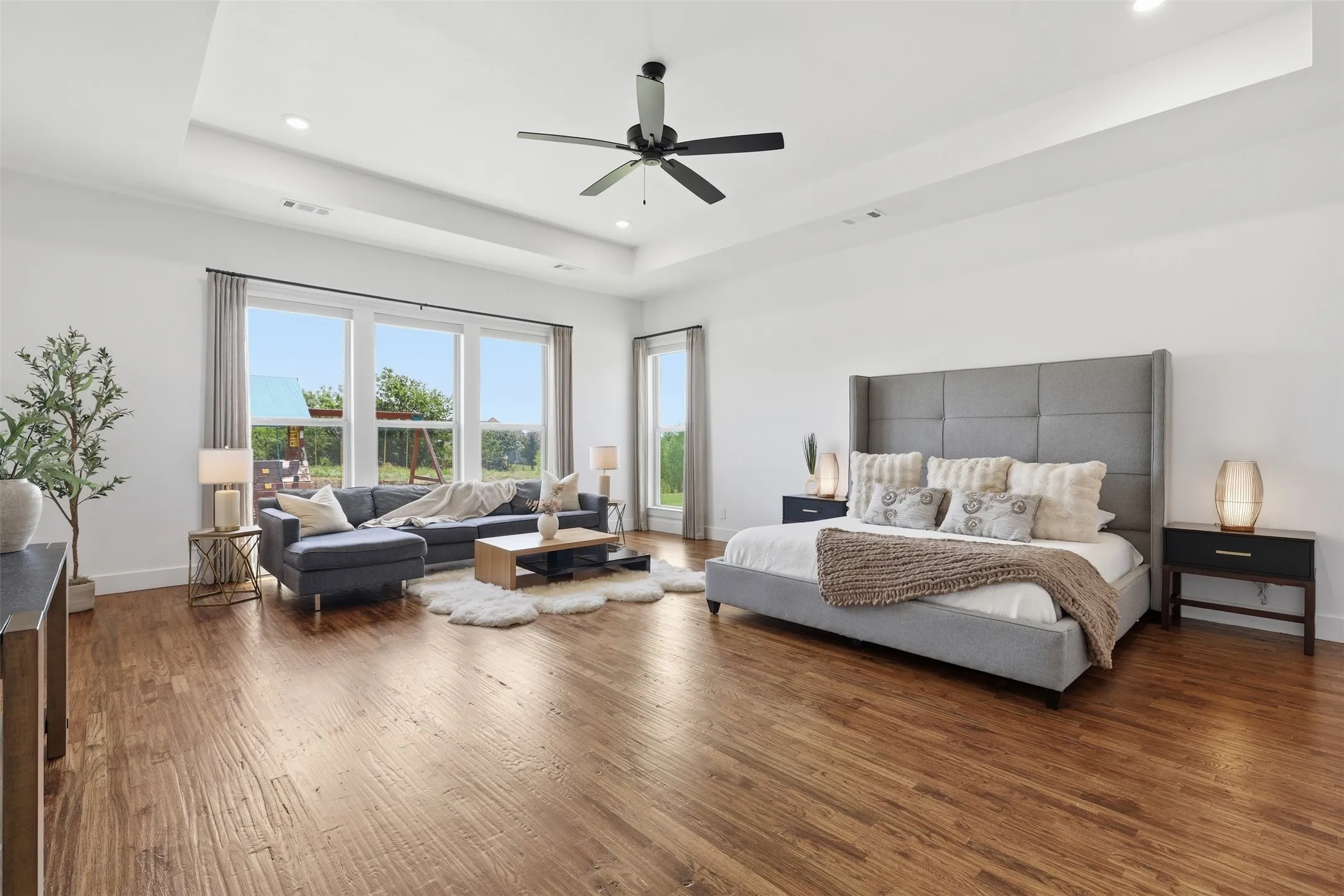 Single Family Residence For Sale in Tarrant County , 7736 Laura Lake Lane, Fort Worth, Texas 76126, 4 Bedroom, 3 Bathroom, 3 Garage spaces, 3,547 Sqft, built in 2022, mls#21346410, Real Estate Agent in Fort Worth, Homes For Sale in Tarrant county, Homes For Sale in Fort Worth, Realtor in Fort Worth Texas, Real Estate Brokerage Independent Realty Texas, Luminita Cordes Realtor