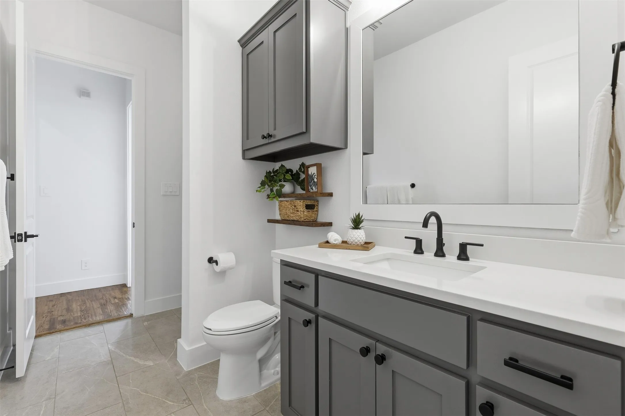 Single Family Residence For Sale in Tarrant County , 7736 Laura Lake Lane, Fort Worth, Texas 76126, 4 Bedroom, 3 Bathroom, 3 Garage spaces, 3,547 Sqft, built in 2022, mls#21346410, Real Estate Agent in Fort Worth, Homes For Sale in Tarrant county, Homes For Sale in Fort Worth, Realtor in Fort Worth Texas, Real Estate Brokerage Independent Realty Texas, Luminita Cordes Realtor