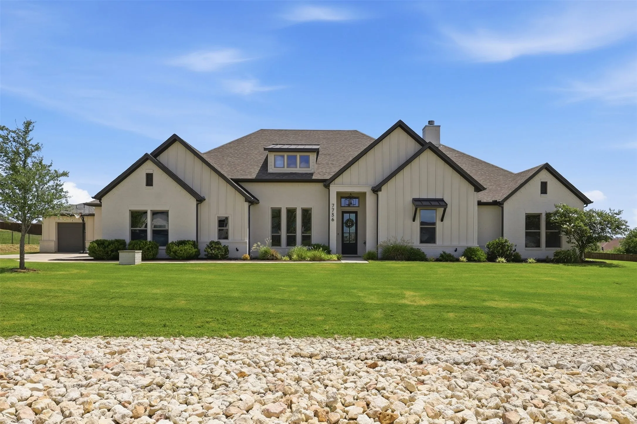 Single Family Residence For Sale in Tarrant County , 7736 Laura Lake Lane, Fort Worth, Texas 76126, 4 Bedroom, 3 Bathroom, 3 Garage spaces, 3,547 Sqft, built in 2022, mls#21346410, Real Estate Agent in Fort Worth, Homes For Sale in Tarrant county, Homes For Sale in Fort Worth, Realtor in Fort Worth Texas, Real Estate Brokerage Independent Realty Texas, Luminita Cordes Realtor