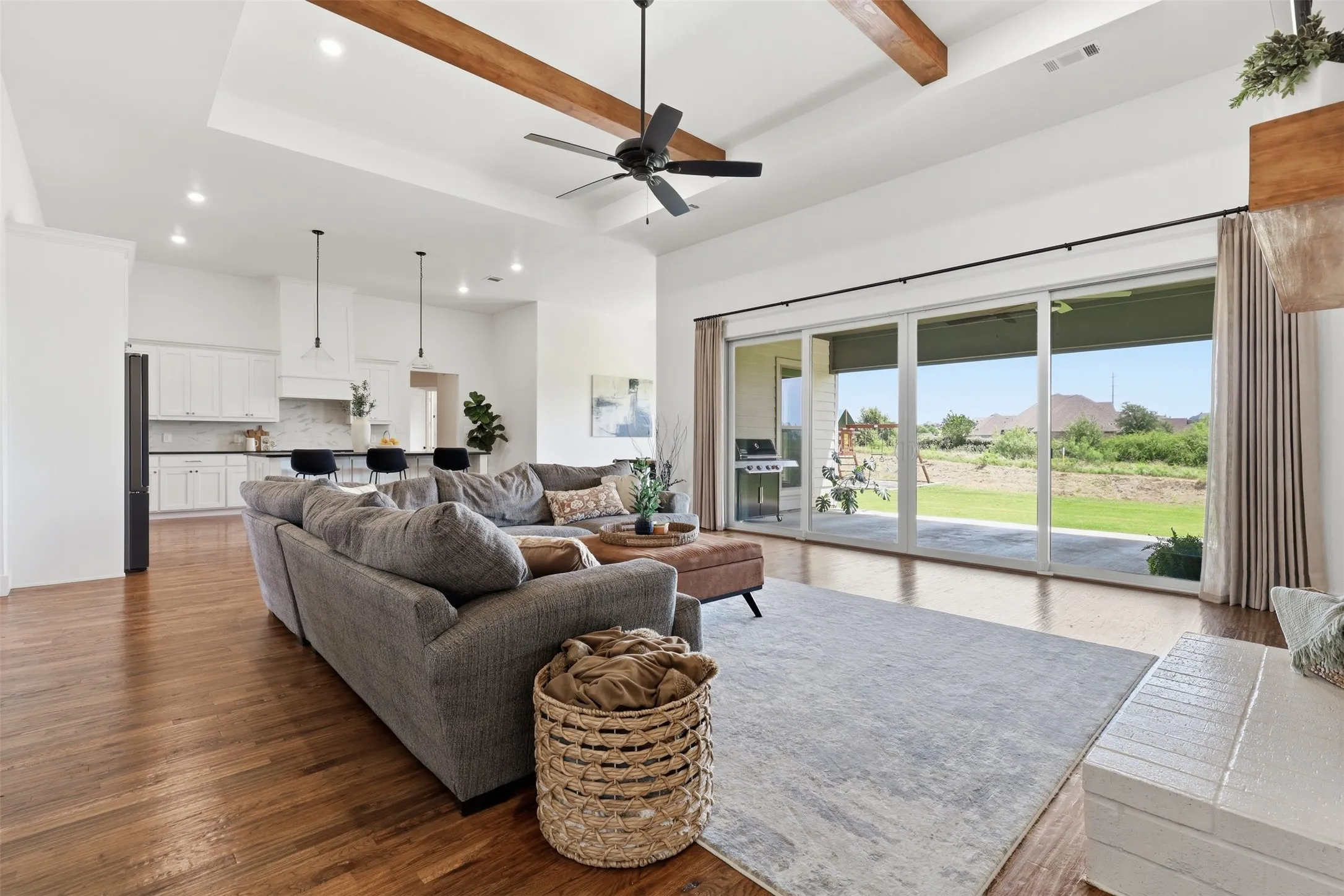 Single Family Residence For Sale in Tarrant County , 7736 Laura Lake Lane, Fort Worth, Texas 76126, 4 Bedroom, 3 Bathroom, 3 Garage spaces, 3,547 Sqft, built in 2022, mls#21346410, Real Estate Agent in Fort Worth, Homes For Sale in Tarrant county, Homes For Sale in Fort Worth, Realtor in Fort Worth Texas, Real Estate Brokerage Independent Realty Texas, Luminita Cordes Realtor