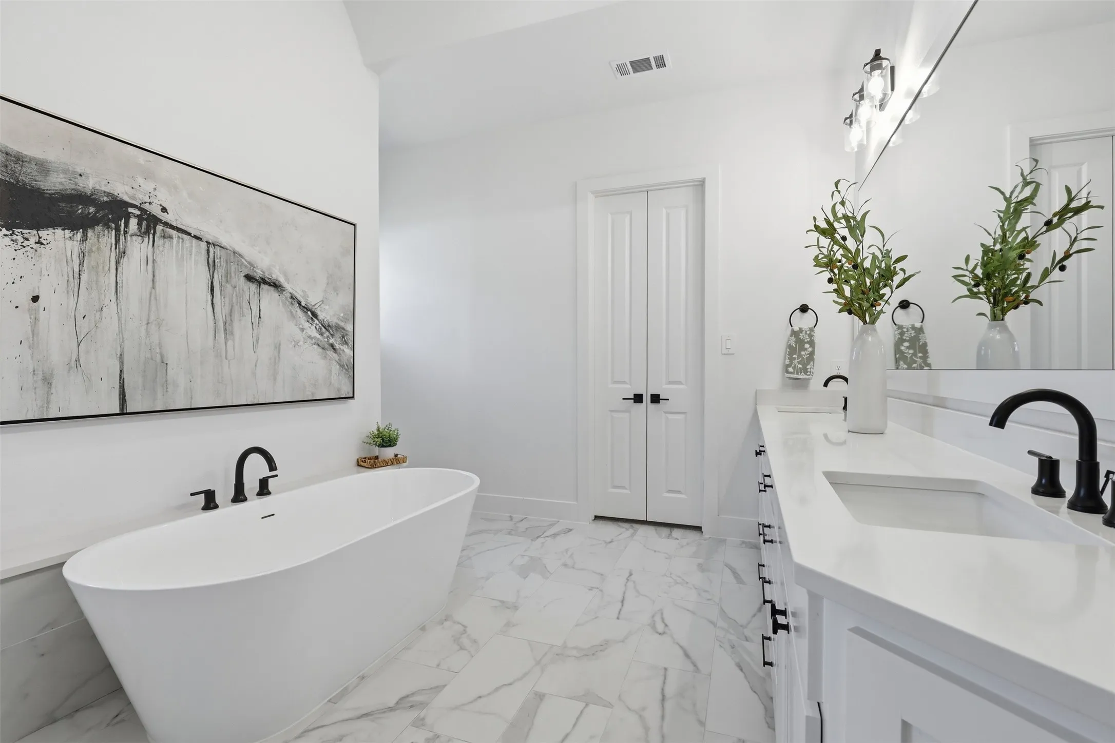 Single Family Residence For Sale in Tarrant County , 7736 Laura Lake Lane, Fort Worth, Texas 76126, 4 Bedroom, 3 Bathroom, 3 Garage spaces, 3,547 Sqft, built in 2022, mls#21346410, Real Estate Agent in Fort Worth, Homes For Sale in Tarrant county, Homes For Sale in Fort Worth, Realtor in Fort Worth Texas, Real Estate Brokerage Independent Realty Texas, Luminita Cordes Realtor