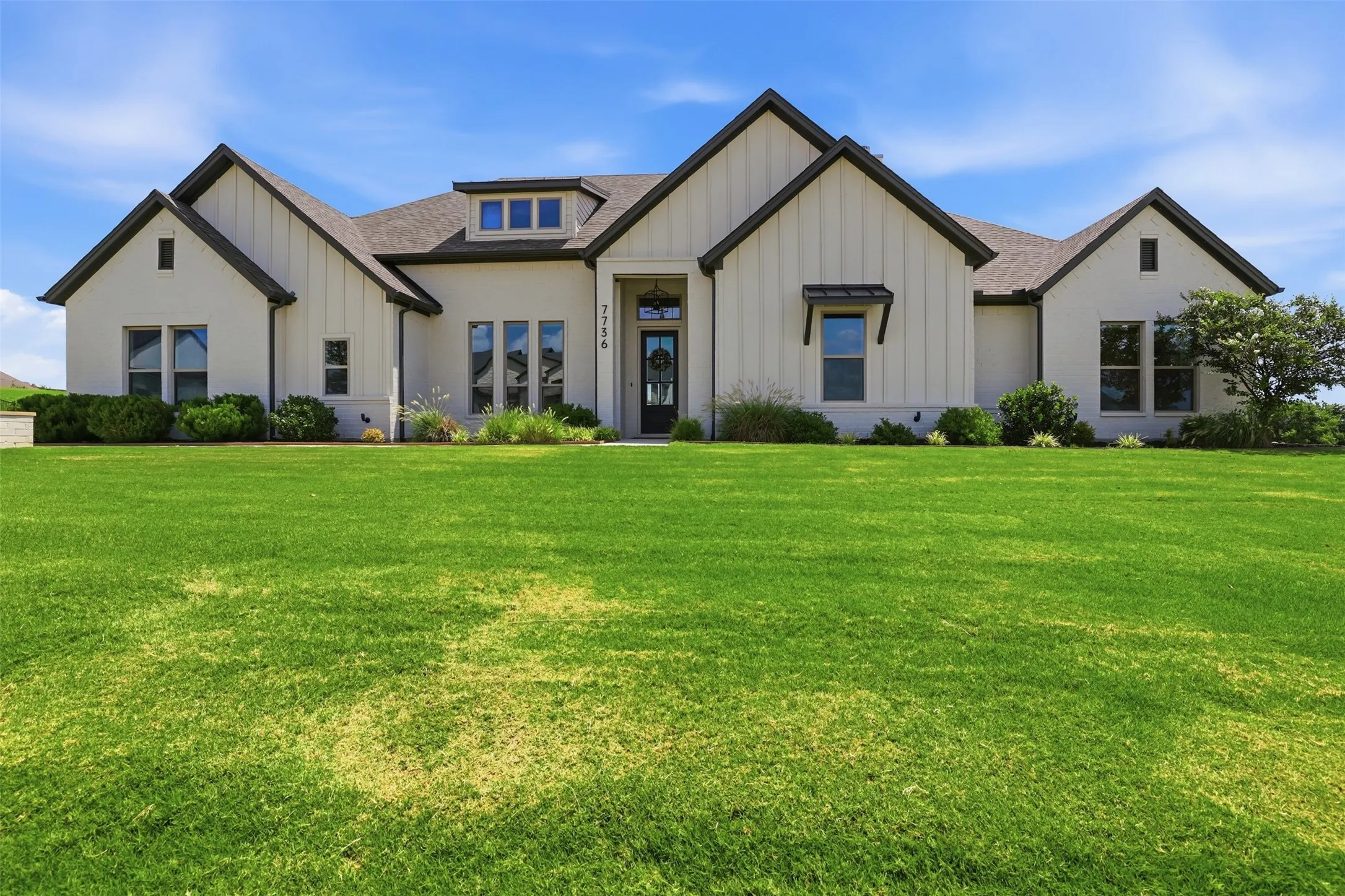 Single Family Residence For Sale in Tarrant County , 7736 Laura Lake Lane, Fort Worth, Texas 76126, 4 Bedroom, 3 Bathroom, 3 Garage spaces, 3,547 Sqft, built in 2022, mls#21346410, Real Estate Agent in Fort Worth, Homes For Sale in Tarrant county, Homes For Sale in Fort Worth, Realtor in Fort Worth Texas, Real Estate Brokerage Independent Realty Texas, Luminita Cordes Realtor
