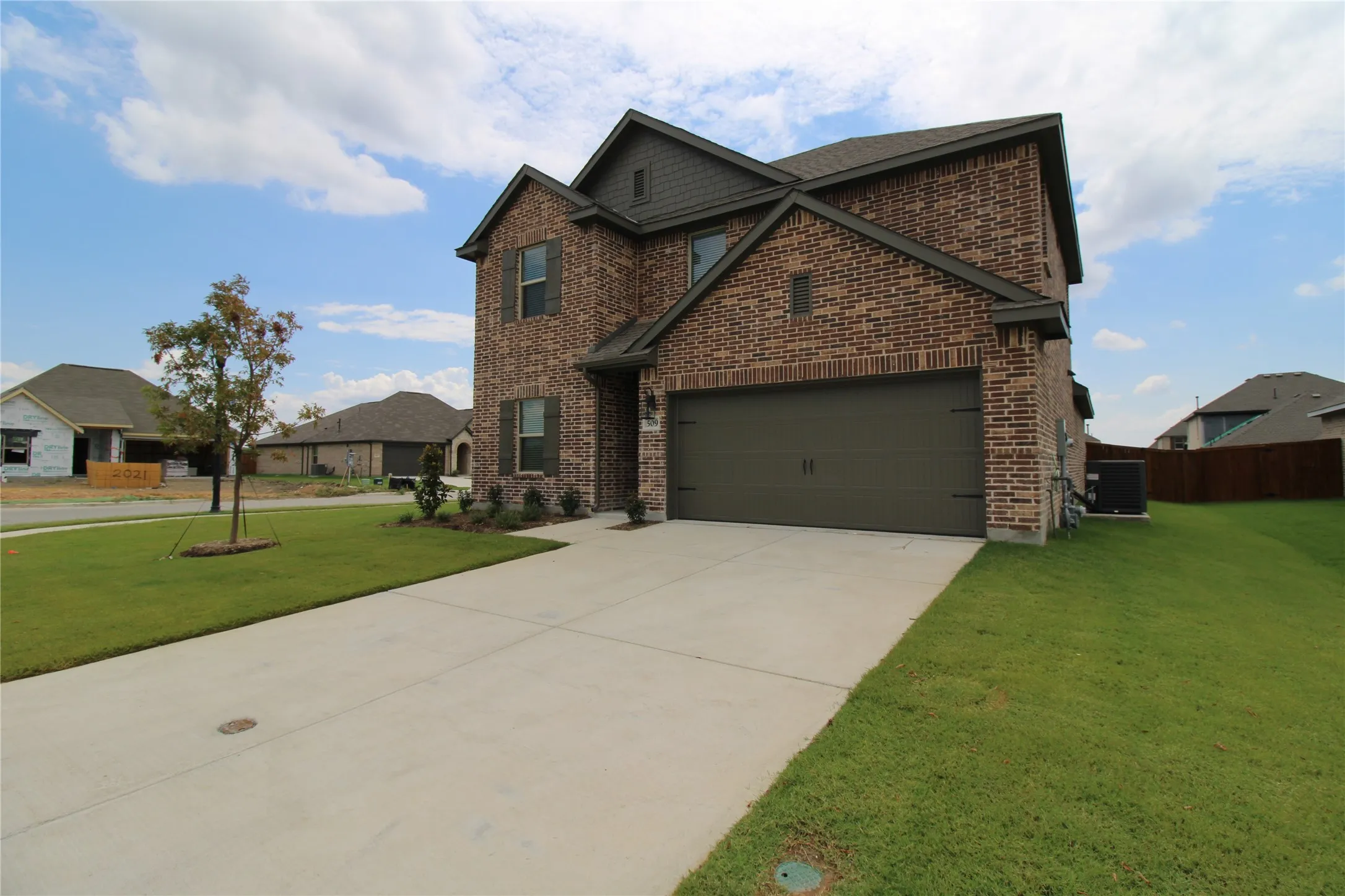 Single Family Residence For Rent in Grayson County , 509 Ridgewood Drive, Van Alstyne, Texas 75495, 5 Bedroom, 3 Bathroom, 2 Garage spaces, 2,659 Sqft, built in 2024, mls#21346731, Real Estate Agent in Van Alstyne, Homes For Rent in Grayson county, Homes For Rent in Van Alstyne, Realtor in Van Alstyne Texas, Real Estate Brokerage Independent Realty Texas, Luminita Cordes Realtor