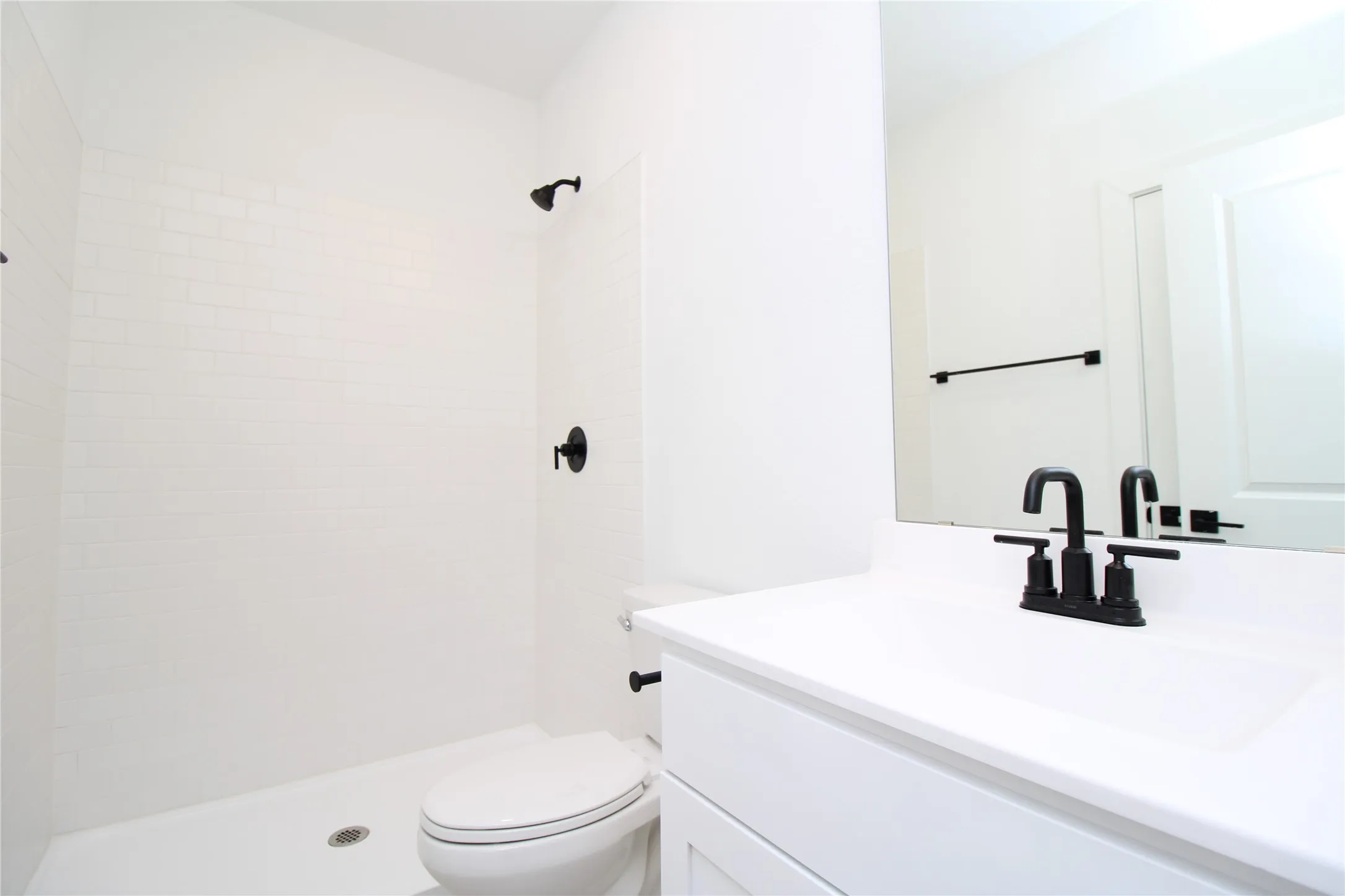 Single Family Residence For Rent in Grayson County , 509 Ridgewood Drive, Van Alstyne, Texas 75495, 5 Bedroom, 3 Bathroom, 2 Garage spaces, 2,659 Sqft, built in 2024, mls#21346731, Real Estate Agent in Van Alstyne, Homes For Rent in Grayson county, Homes For Rent in Van Alstyne, Realtor in Van Alstyne Texas, Real Estate Brokerage Independent Realty Texas, Luminita Cordes Realtor