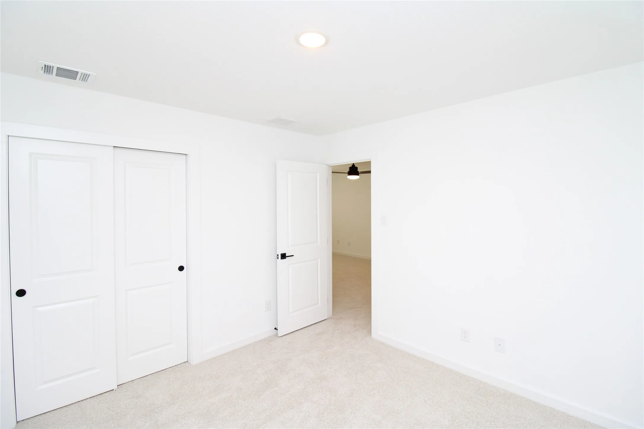 Single Family Residence For Rent in Grayson County , 509 Ridgewood Drive, Van Alstyne, Texas 75495, 5 Bedroom, 3 Bathroom, 2 Garage spaces, 2,659 Sqft, built in 2024, mls#21346731, Real Estate Agent in Van Alstyne, Homes For Rent in Grayson county, Homes For Rent in Van Alstyne, Realtor in Van Alstyne Texas, Real Estate Brokerage Independent Realty Texas, Luminita Cordes Realtor