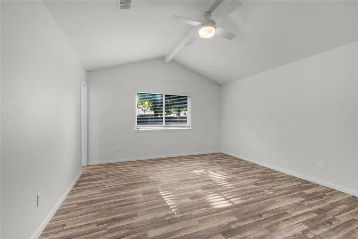 Single Family Residence For Sale in Tarrant County , 6504 Massey Court, North Richland Hills, Texas 76182, 3 Bedroom, 2 Bathroom, Garage spaces, 1,466 Sqft, built in 1977, mls#21346597, Real Estate Agent in North Richland Hills, Homes For Sale in Tarrant county, Homes For Sale in North Richland Hills, Realtor in North Richland Hills Texas, Real Estate Brokerage Independent Realty Texas, Luminita Cordes Realtor