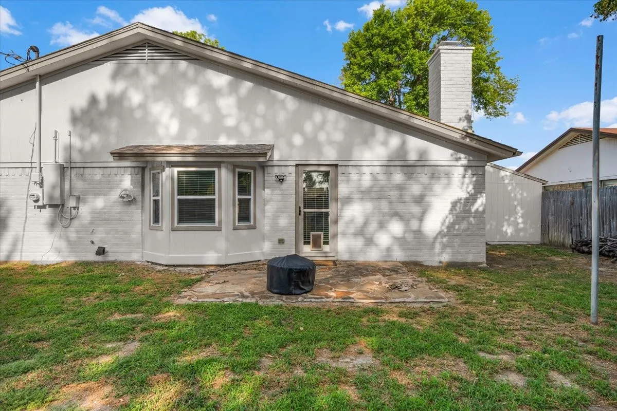 Single Family Residence For Sale in Tarrant County , 6504 Massey Court, North Richland Hills, Texas 76182, 3 Bedroom, 2 Bathroom, Garage spaces, 1,466 Sqft, built in 1977, mls#21346597, Real Estate Agent in North Richland Hills, Homes For Sale in Tarrant county, Homes For Sale in North Richland Hills, Realtor in North Richland Hills Texas, Real Estate Brokerage Independent Realty Texas, Luminita Cordes Realtor
