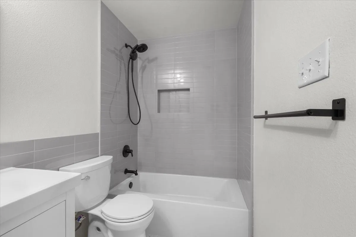 Single Family Residence For Sale in Tarrant County , 6504 Massey Court, North Richland Hills, Texas 76182, 3 Bedroom, 2 Bathroom, Garage spaces, 1,466 Sqft, built in 1977, mls#21346597, Real Estate Agent in North Richland Hills, Homes For Sale in Tarrant county, Homes For Sale in North Richland Hills, Realtor in North Richland Hills Texas, Real Estate Brokerage Independent Realty Texas, Luminita Cordes Realtor