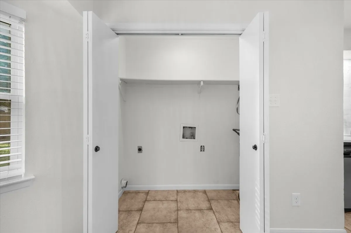 Single Family Residence For Sale in Tarrant County , 6504 Massey Court, North Richland Hills, Texas 76182, 3 Bedroom, 2 Bathroom, Garage spaces, 1,466 Sqft, built in 1977, mls#21346597, Real Estate Agent in North Richland Hills, Homes For Sale in Tarrant county, Homes For Sale in North Richland Hills, Realtor in North Richland Hills Texas, Real Estate Brokerage Independent Realty Texas, Luminita Cordes Realtor