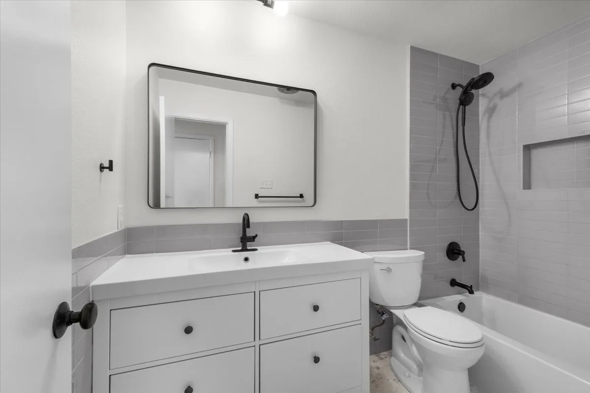 Single Family Residence For Sale in Tarrant County , 6504 Massey Court, North Richland Hills, Texas 76182, 3 Bedroom, 2 Bathroom, Garage spaces, 1,466 Sqft, built in 1977, mls#21346597, Real Estate Agent in North Richland Hills, Homes For Sale in Tarrant county, Homes For Sale in North Richland Hills, Realtor in North Richland Hills Texas, Real Estate Brokerage Independent Realty Texas, Luminita Cordes Realtor