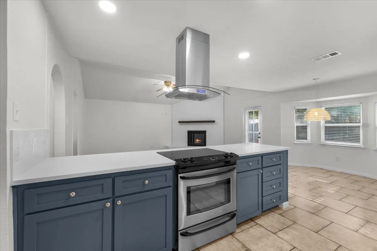 Single Family Residence For Sale in Tarrant County , 6504 Massey Court, North Richland Hills, Texas 76182, 3 Bedroom, 2 Bathroom, Garage spaces, 1,466 Sqft, built in 1977, mls#21346597, Real Estate Agent in North Richland Hills, Homes For Sale in Tarrant county, Homes For Sale in North Richland Hills, Realtor in North Richland Hills Texas, Real Estate Brokerage Independent Realty Texas, Luminita Cordes Realtor