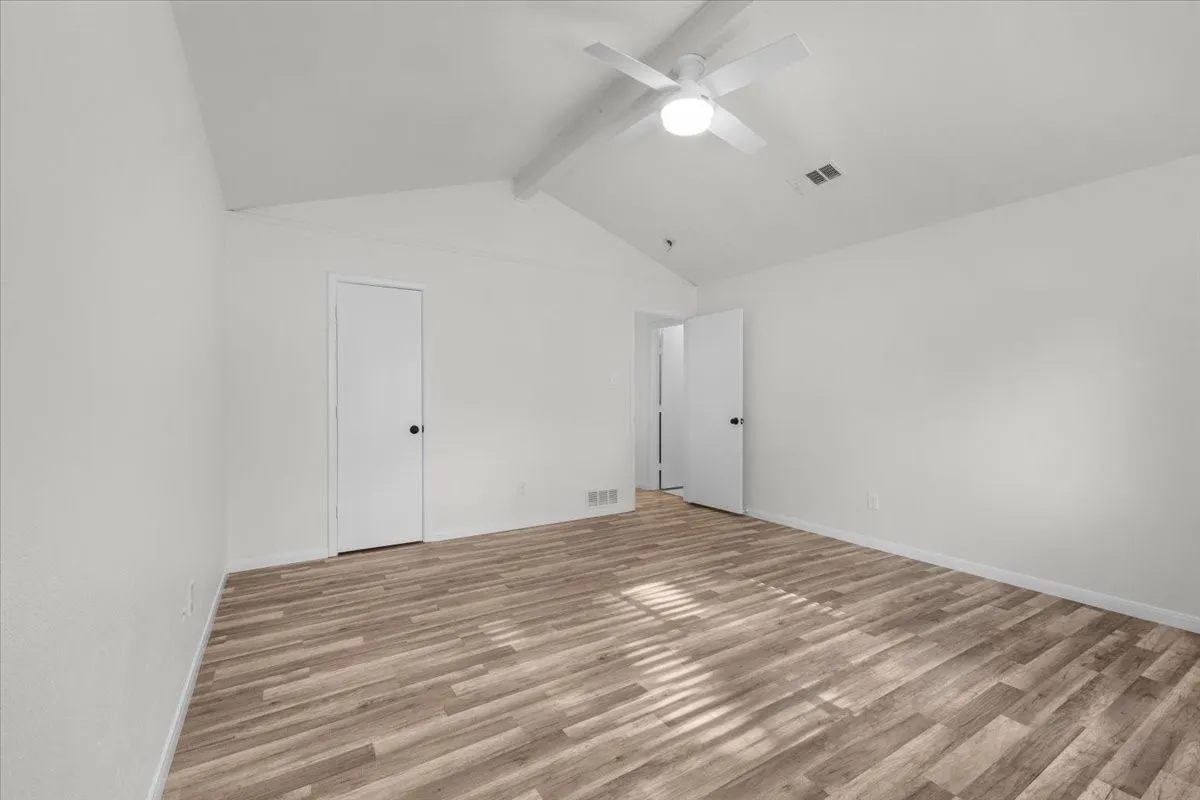 Single Family Residence For Sale in Tarrant County , 6504 Massey Court, North Richland Hills, Texas 76182, 3 Bedroom, 2 Bathroom, Garage spaces, 1,466 Sqft, built in 1977, mls#21346597, Real Estate Agent in North Richland Hills, Homes For Sale in Tarrant county, Homes For Sale in North Richland Hills, Realtor in North Richland Hills Texas, Real Estate Brokerage Independent Realty Texas, Luminita Cordes Realtor